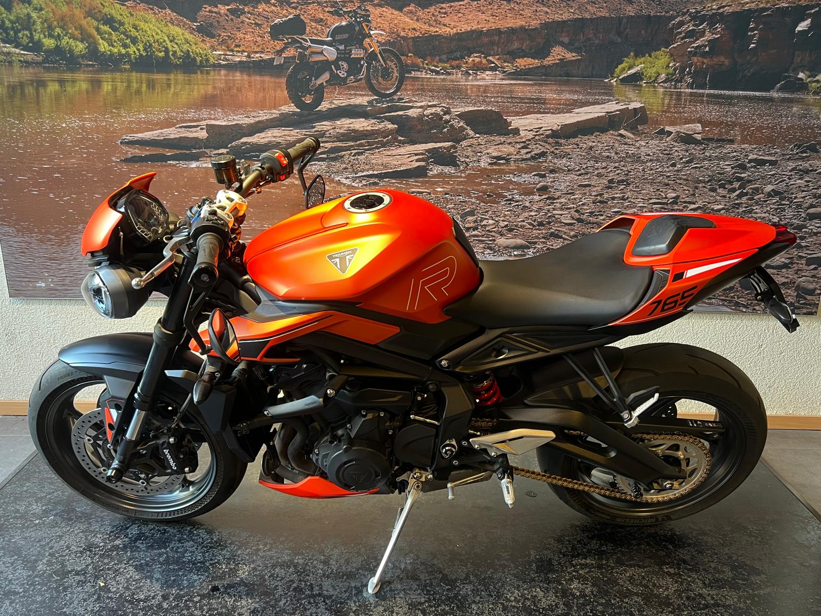 TRIUMPH Street Triple 765 R A2 (35kW)-image-3