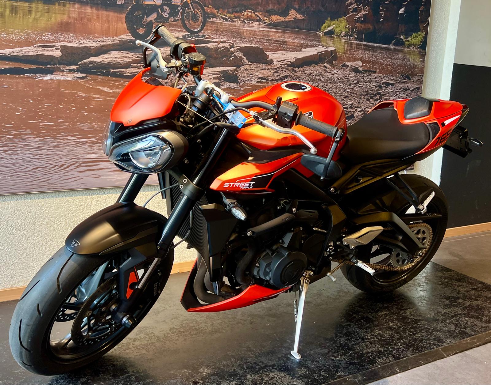 TRIUMPH Street Triple 765 R A2 (35kW)-image-2
