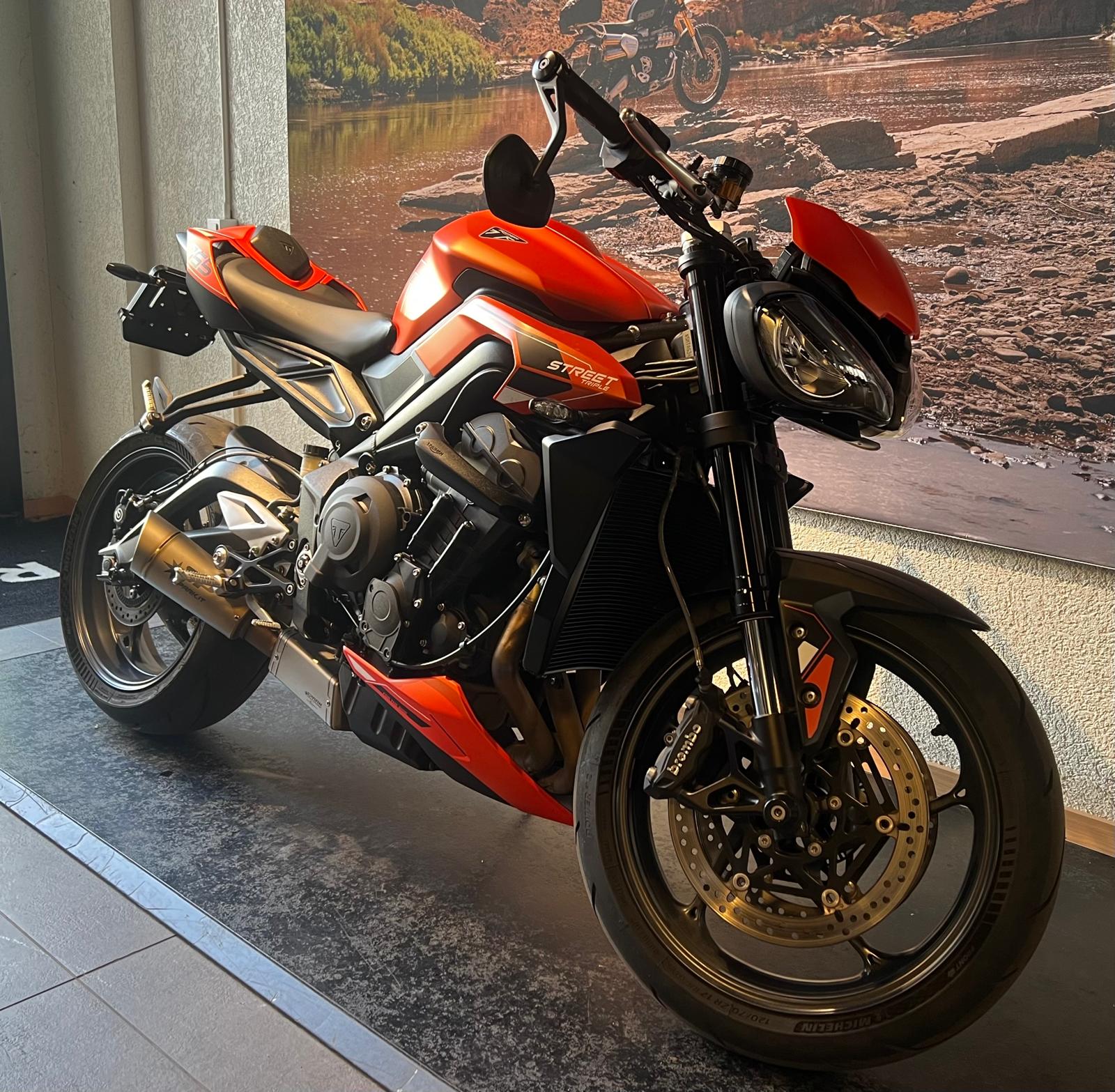 TRIUMPH Street Triple 765 R A2 (35kW)-image-1