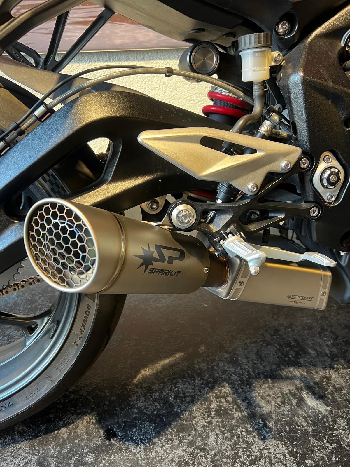 TRIUMPH Street Triple 765 R A2 (35kW)-image-8