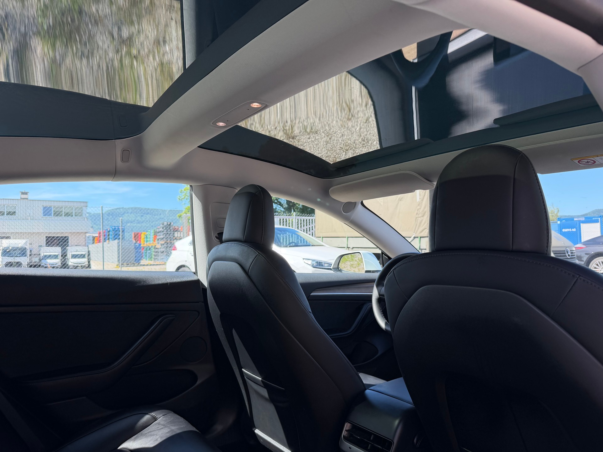 TESLA Model 3 Long Range Dual Motor AWD | Frisch MFK | FSD 3 | Wärmepumpe-image-11