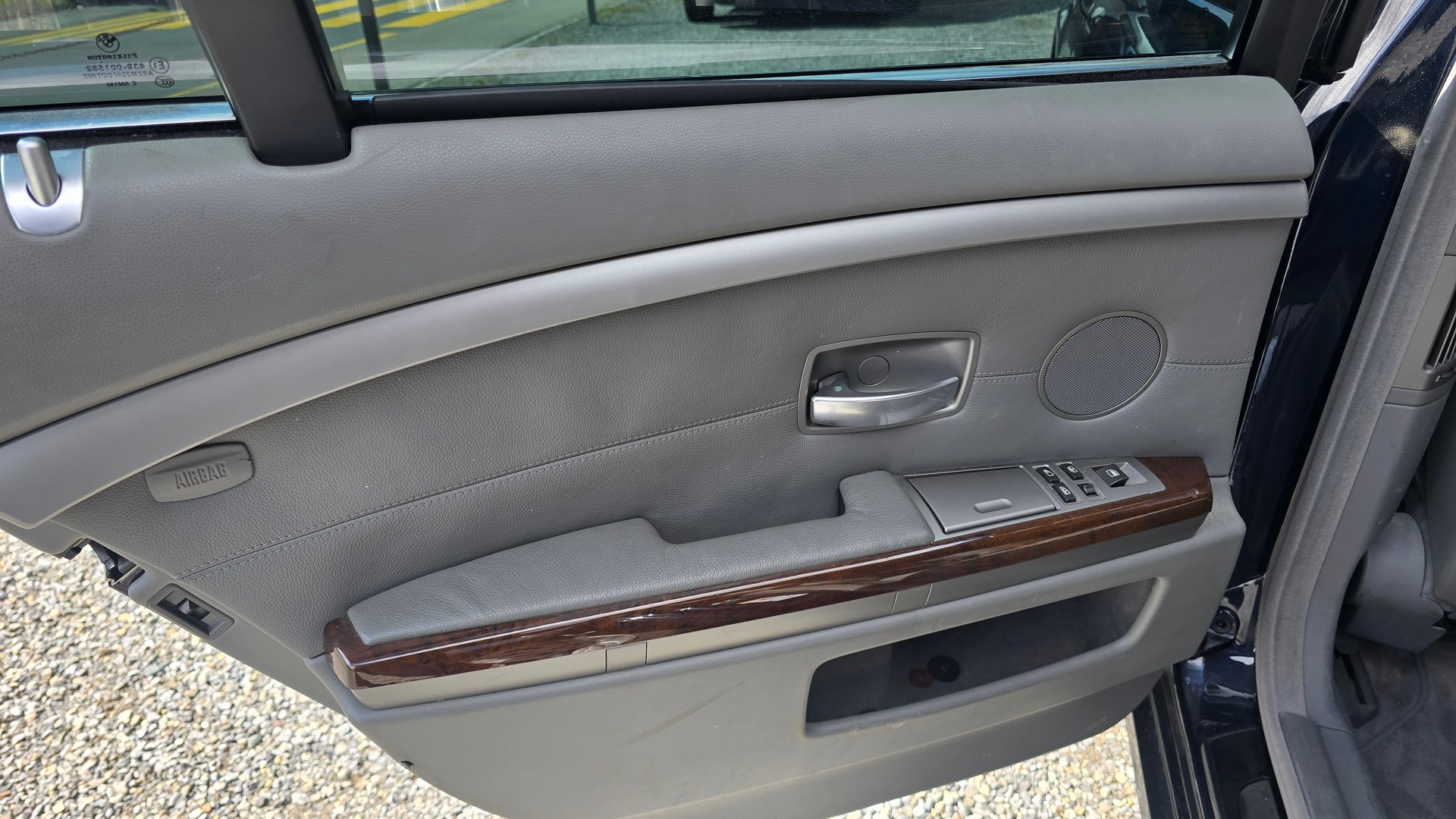 BMW 745d-image-10