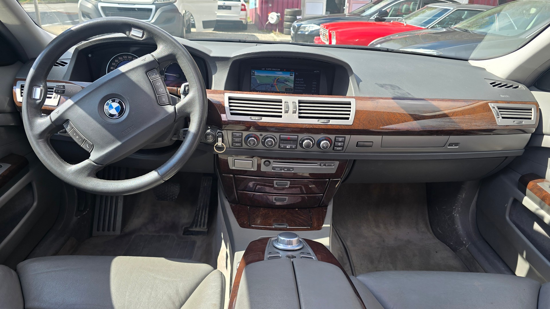 BMW 745d-image-11