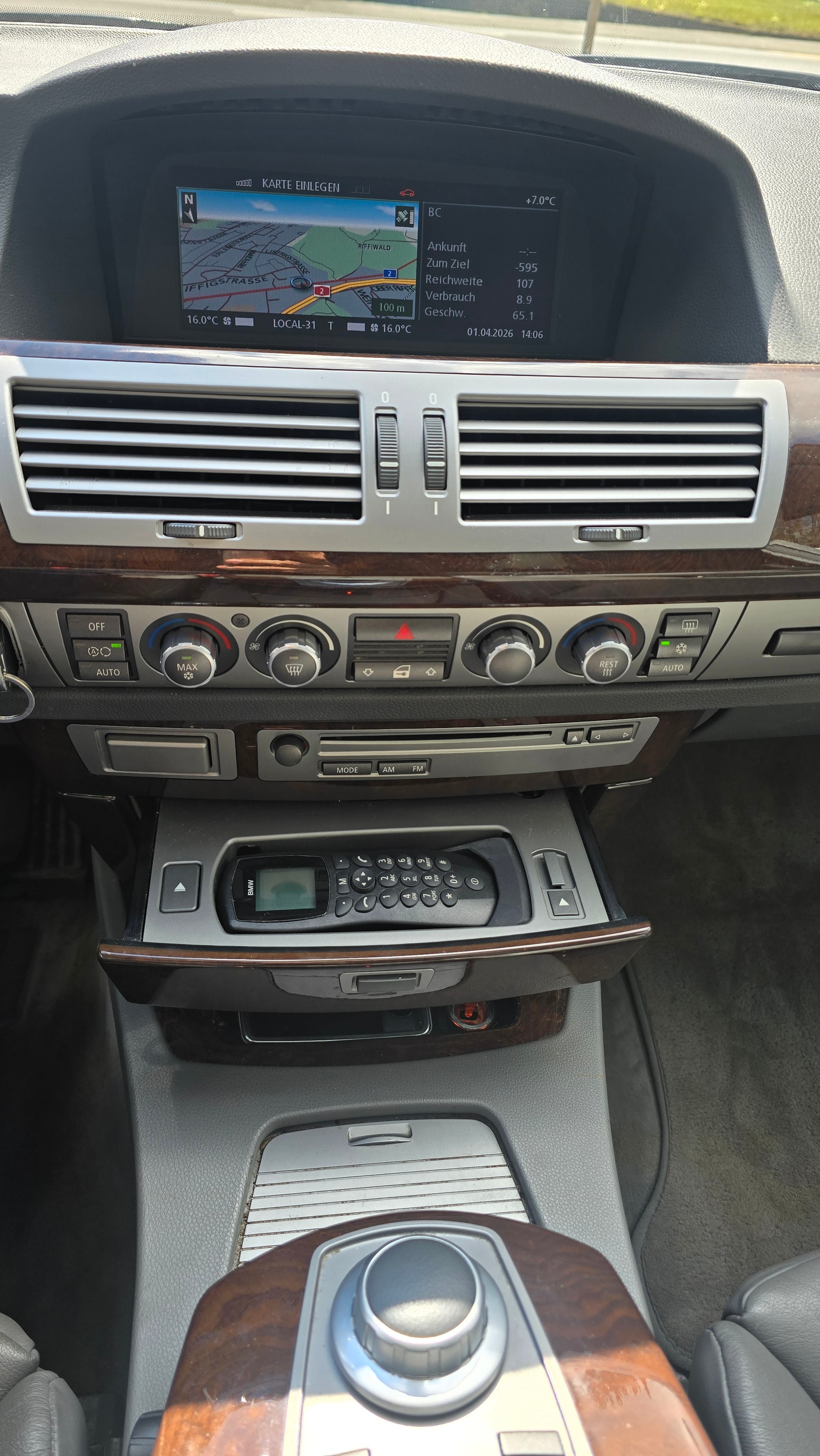 BMW 745d-image-23