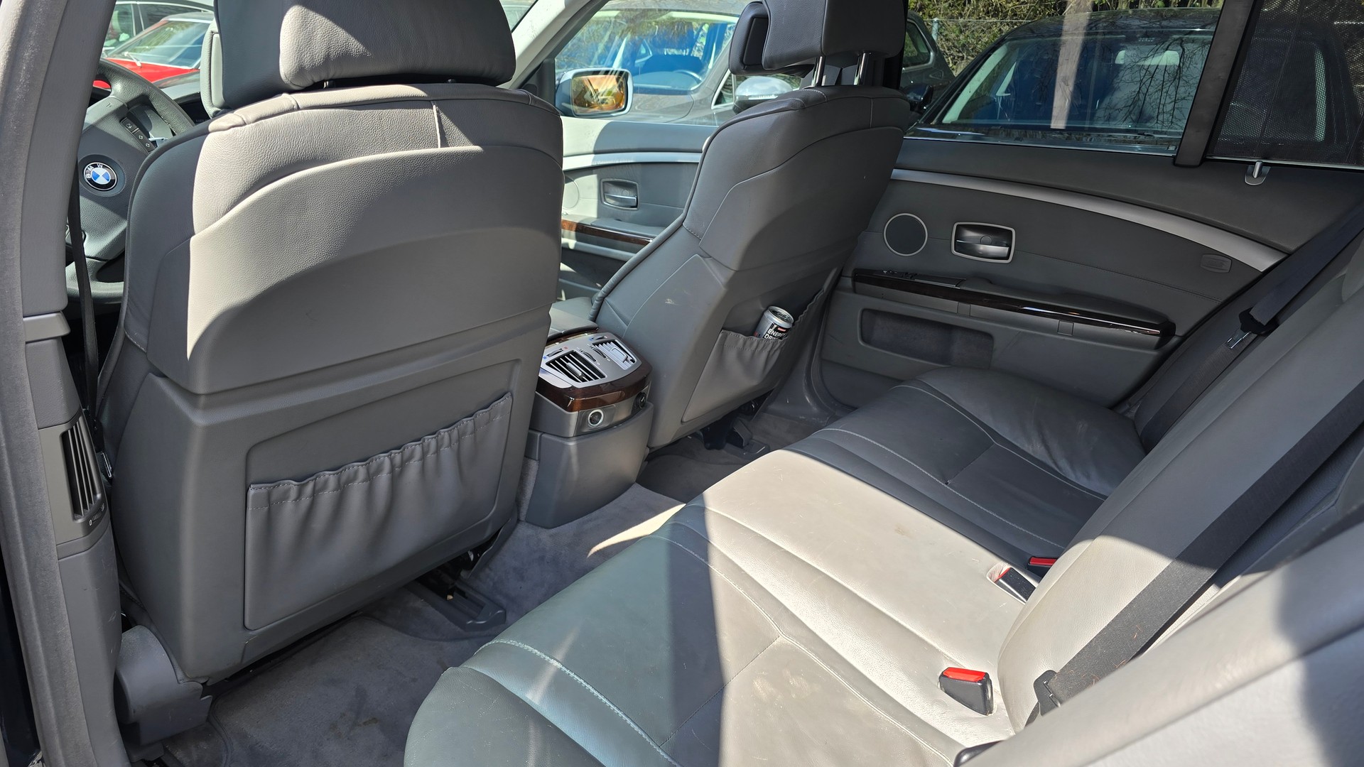 BMW 745d-image-9