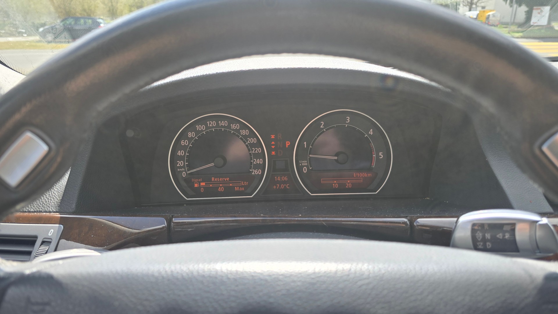 BMW 745d-image-24