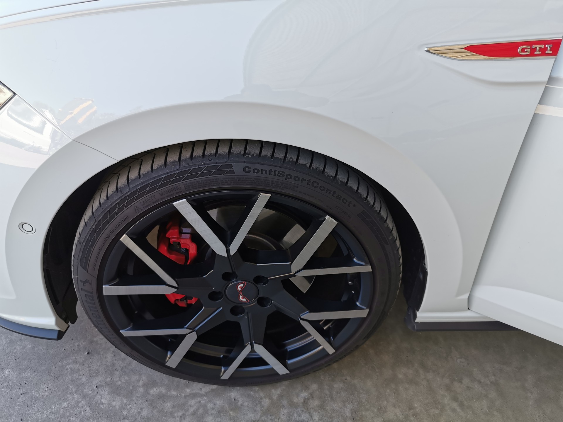 VW Polo 2.0 TSI GTI Edition 75 DSG-image-11
