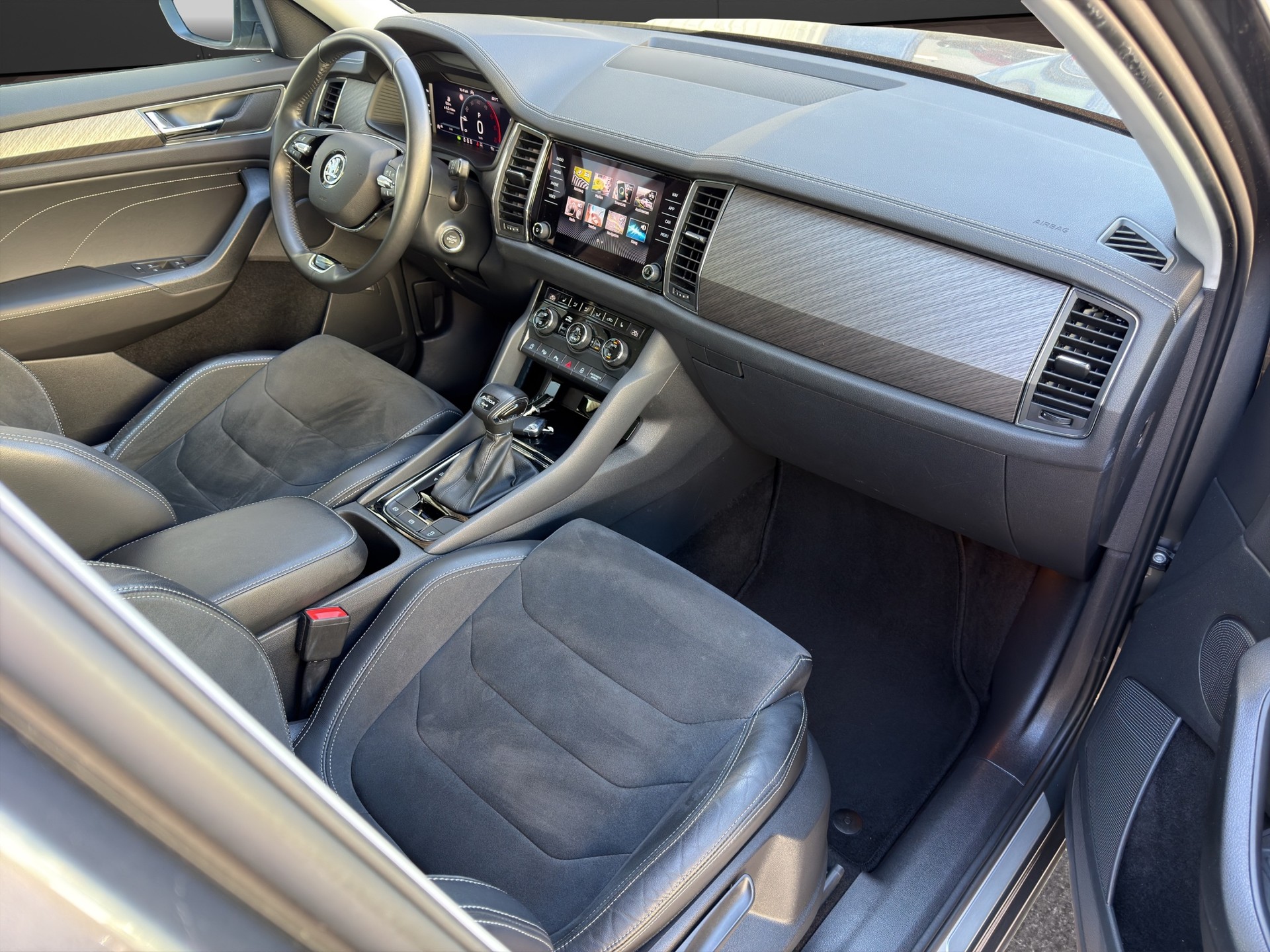 SKODA Kodiaq 2.0 TDI CR Clever 4x4 DSG-image-13
