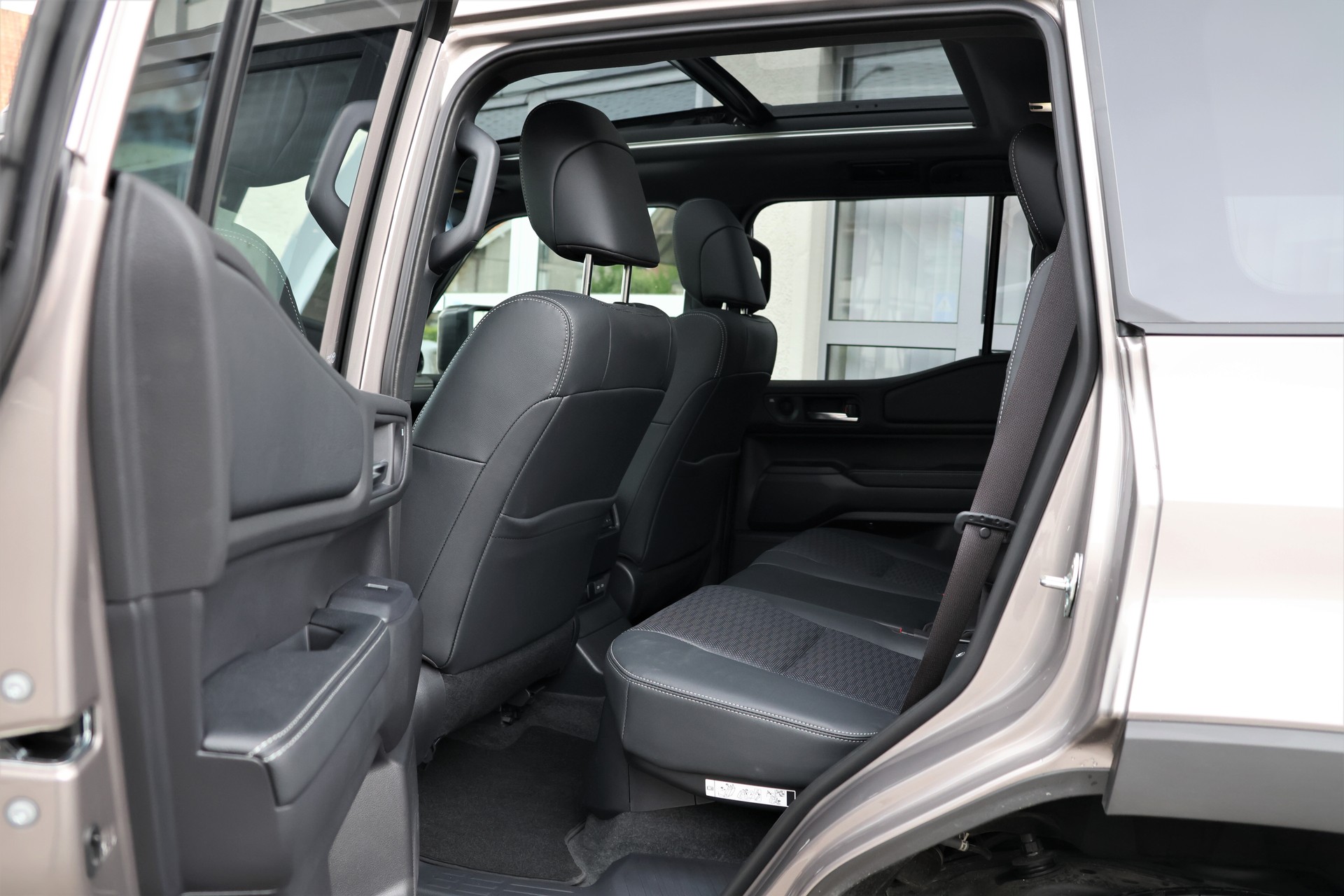 TOYOTA Land Cruiser 2.8TD 48V Style (CH)-image-13
