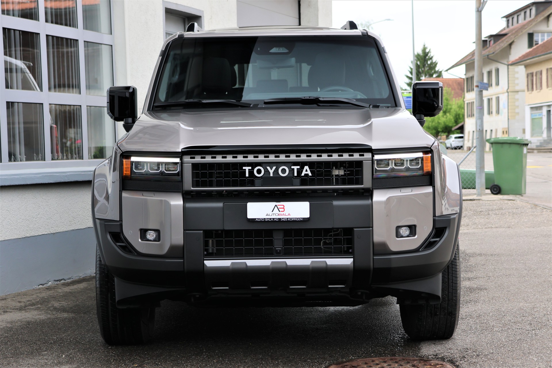 TOYOTA Land Cruiser 2.8TD 48V Style (CH)-showroom-element-1