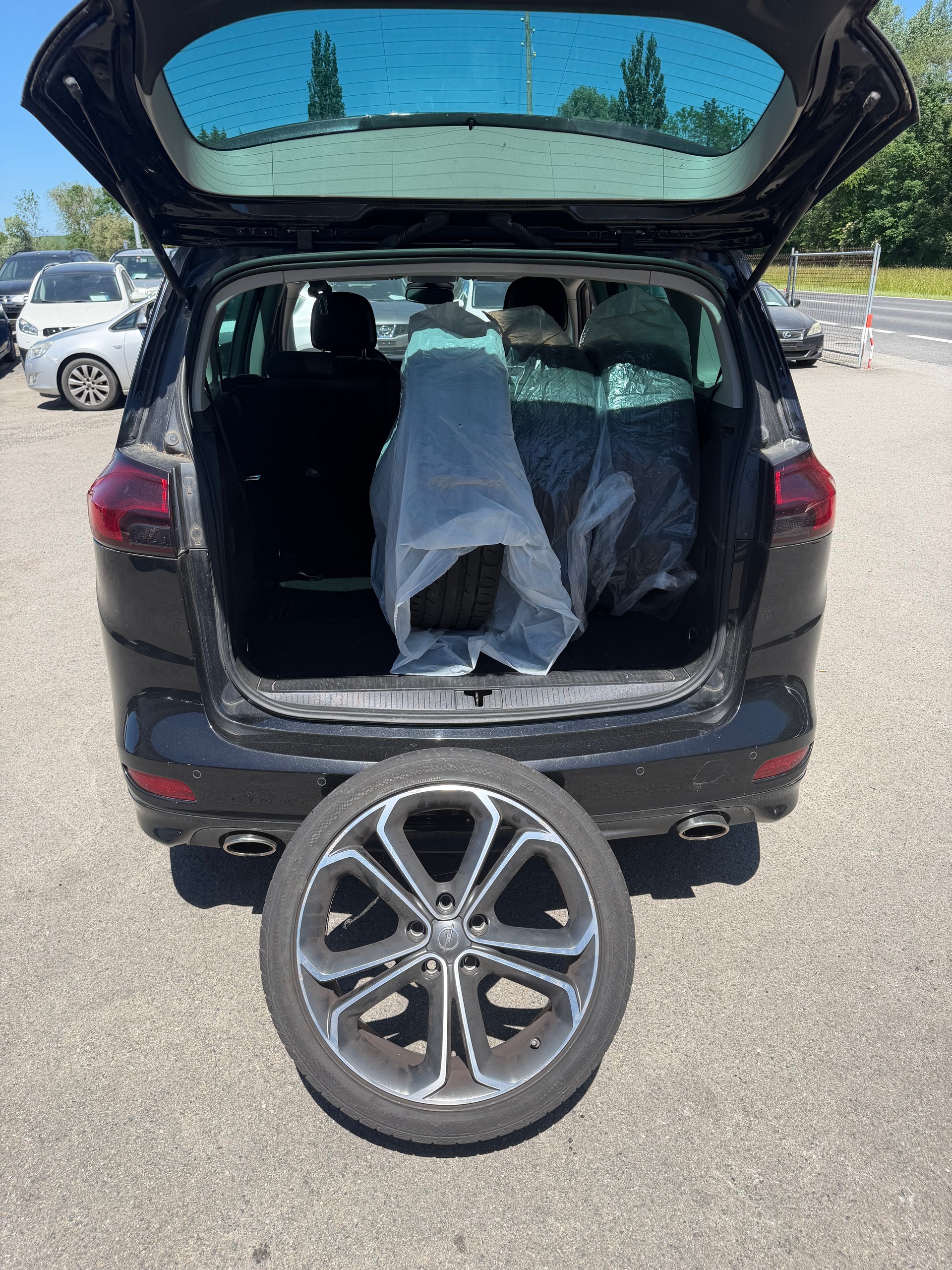 OPEL Zafira 1.6i 16V Turbo Excellence-image-8
