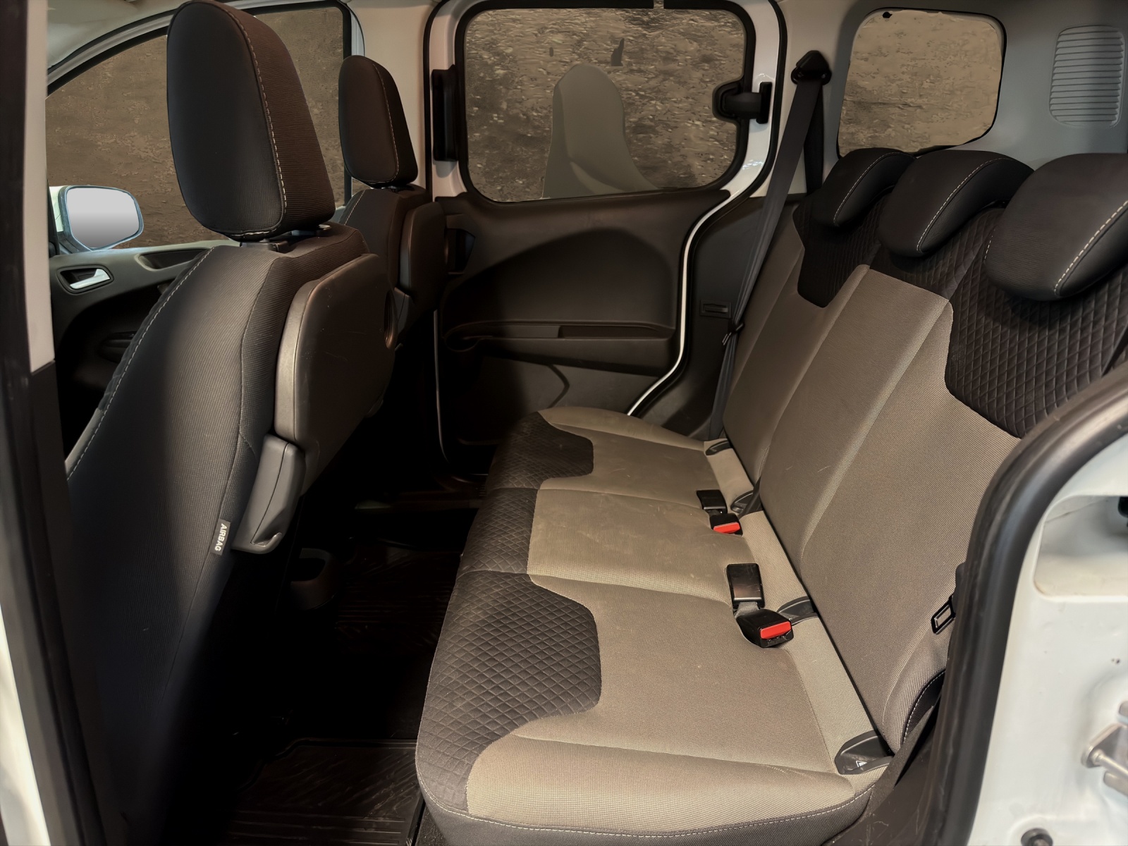FORD Tourneo Courier 1.0 SCTi Trend-image-14