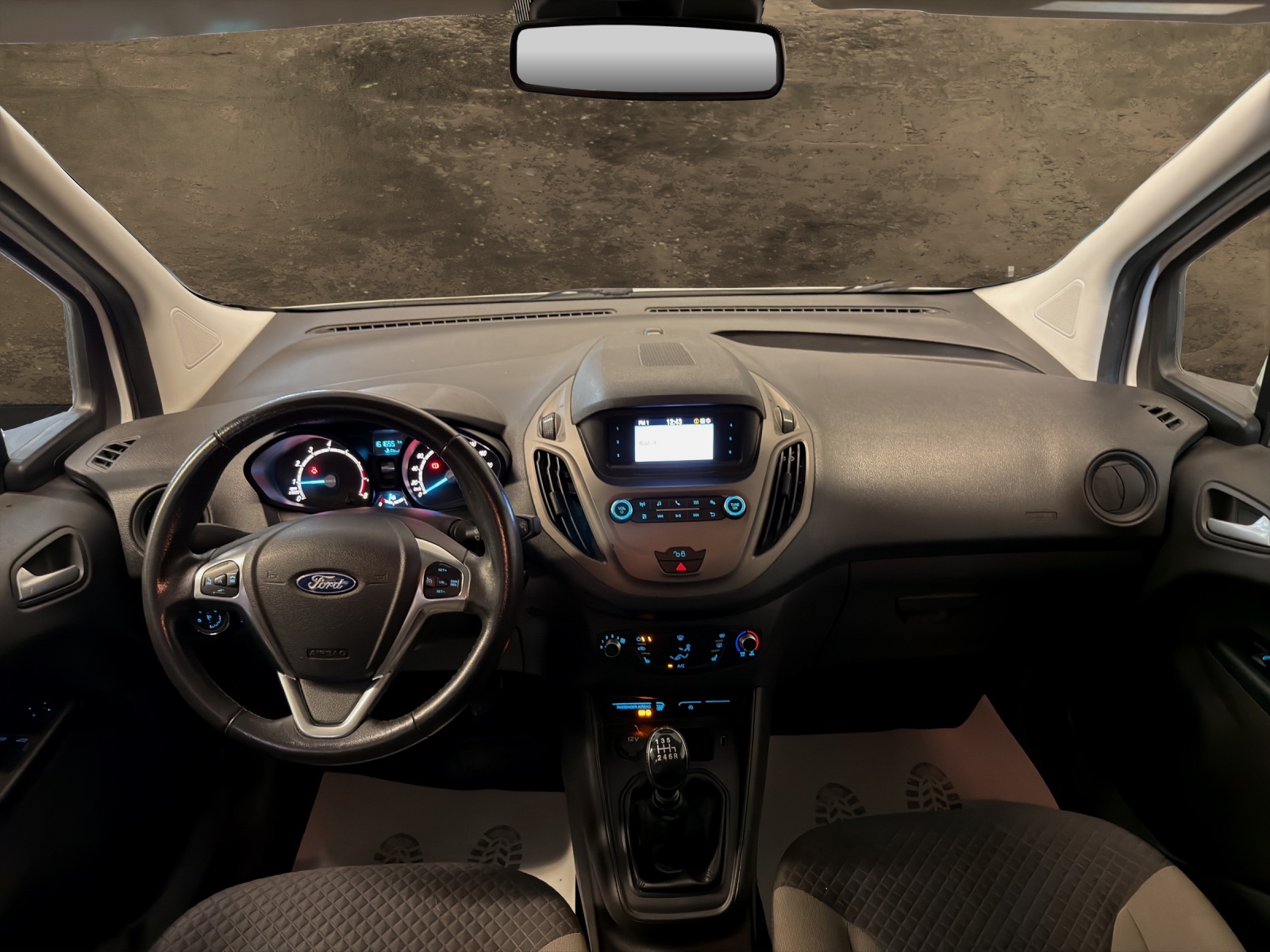 FORD Tourneo Courier 1.0 SCTi Trend-showroom-element-3