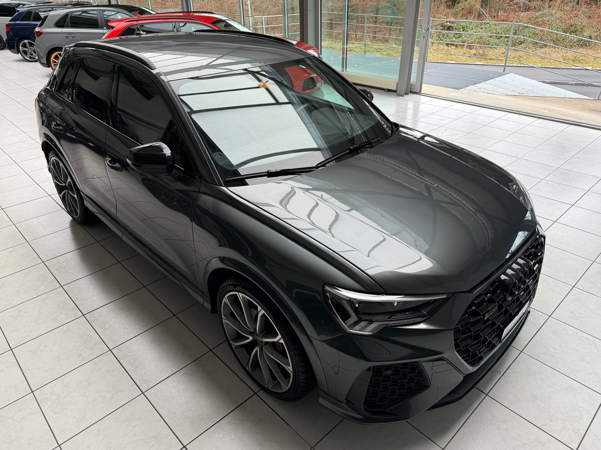 AUDI RS Q3 2.5 TFSI quattro S tronic-image-5