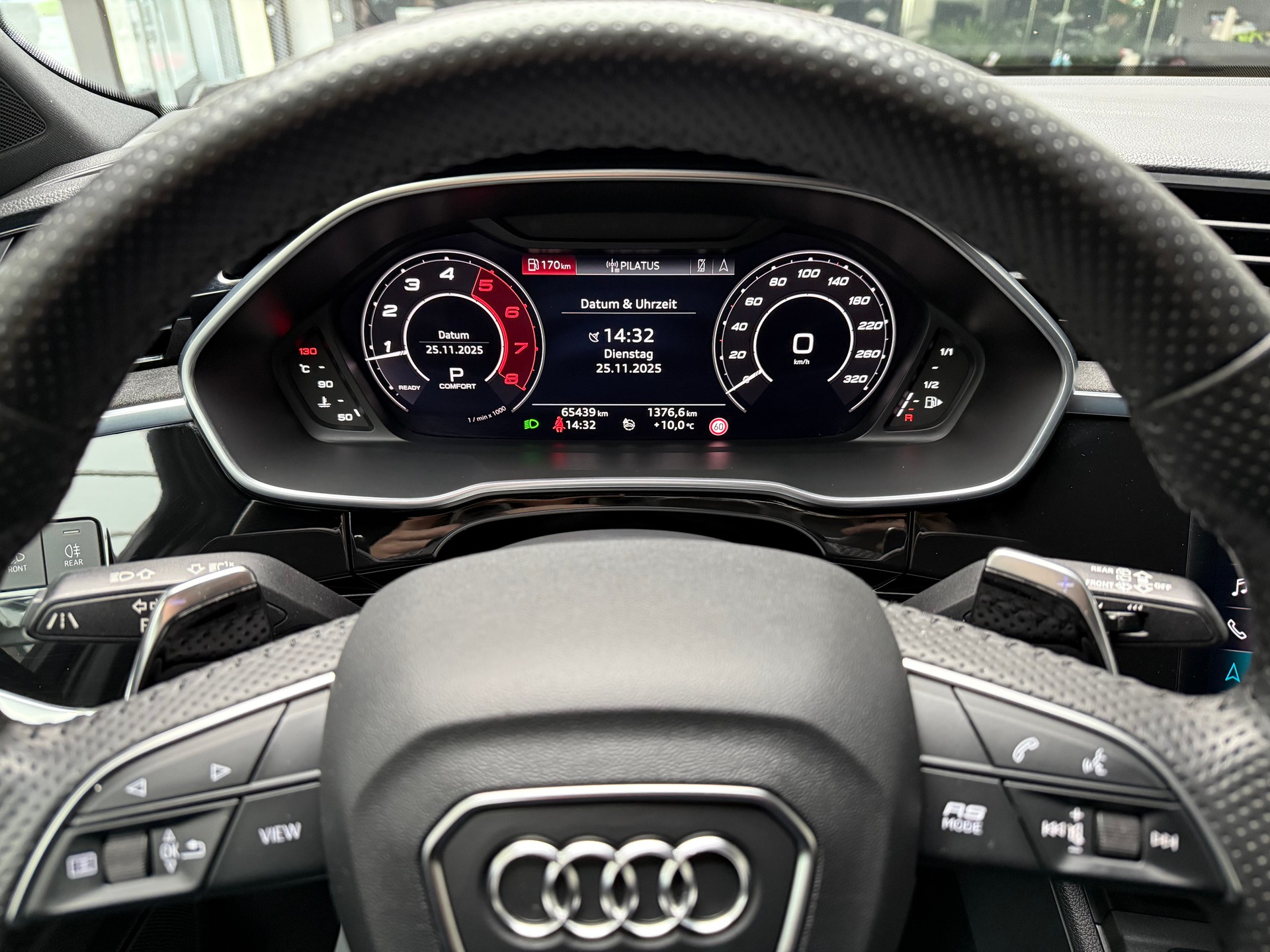 AUDI RS Q3 2.5 TFSI quattro S tronic-image-11