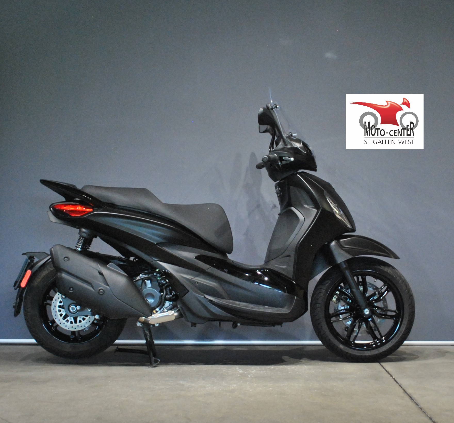 PIAGGIO Beverly 400 Sport-showroom-element-1