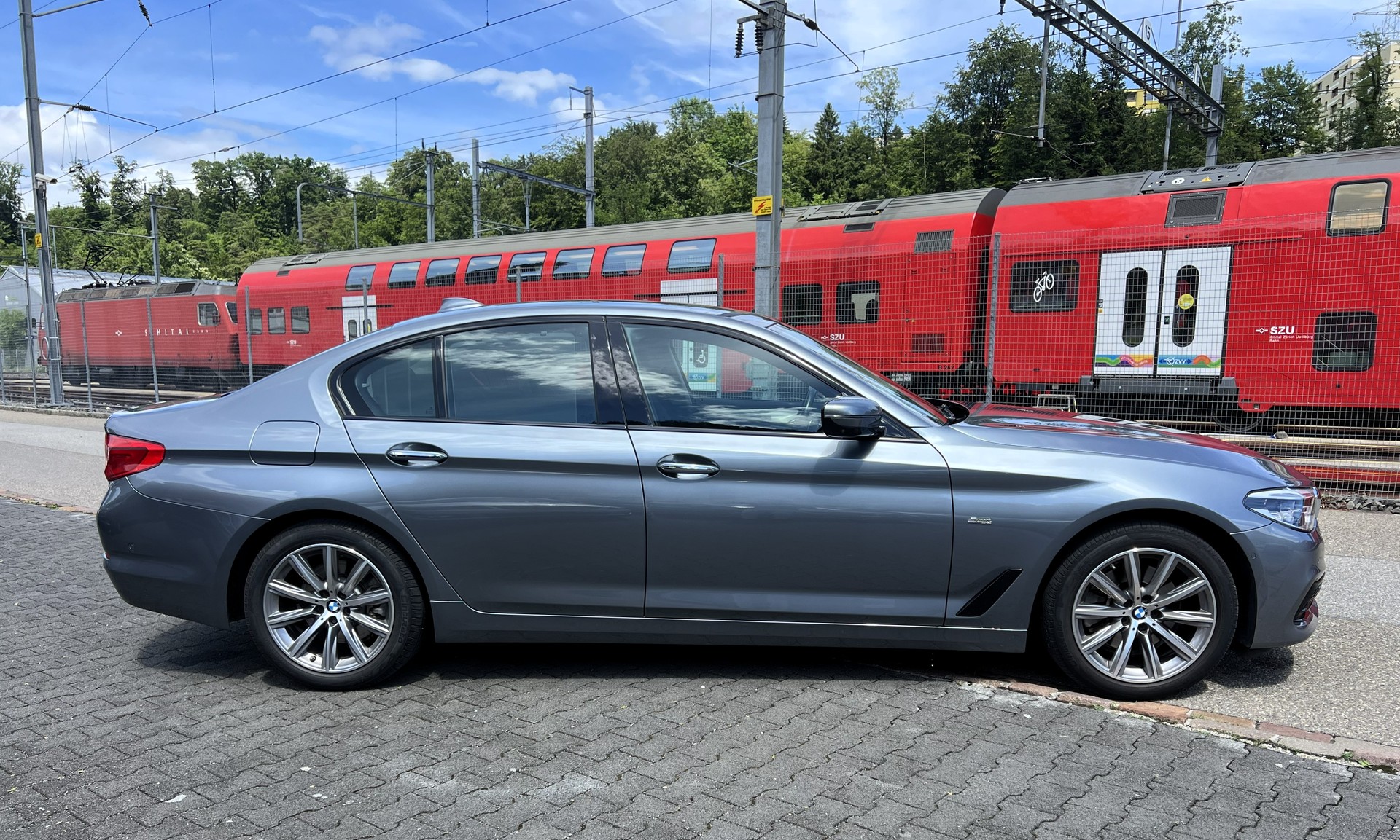 BMW 520d xDrive Sport Line Steptronic-image-5