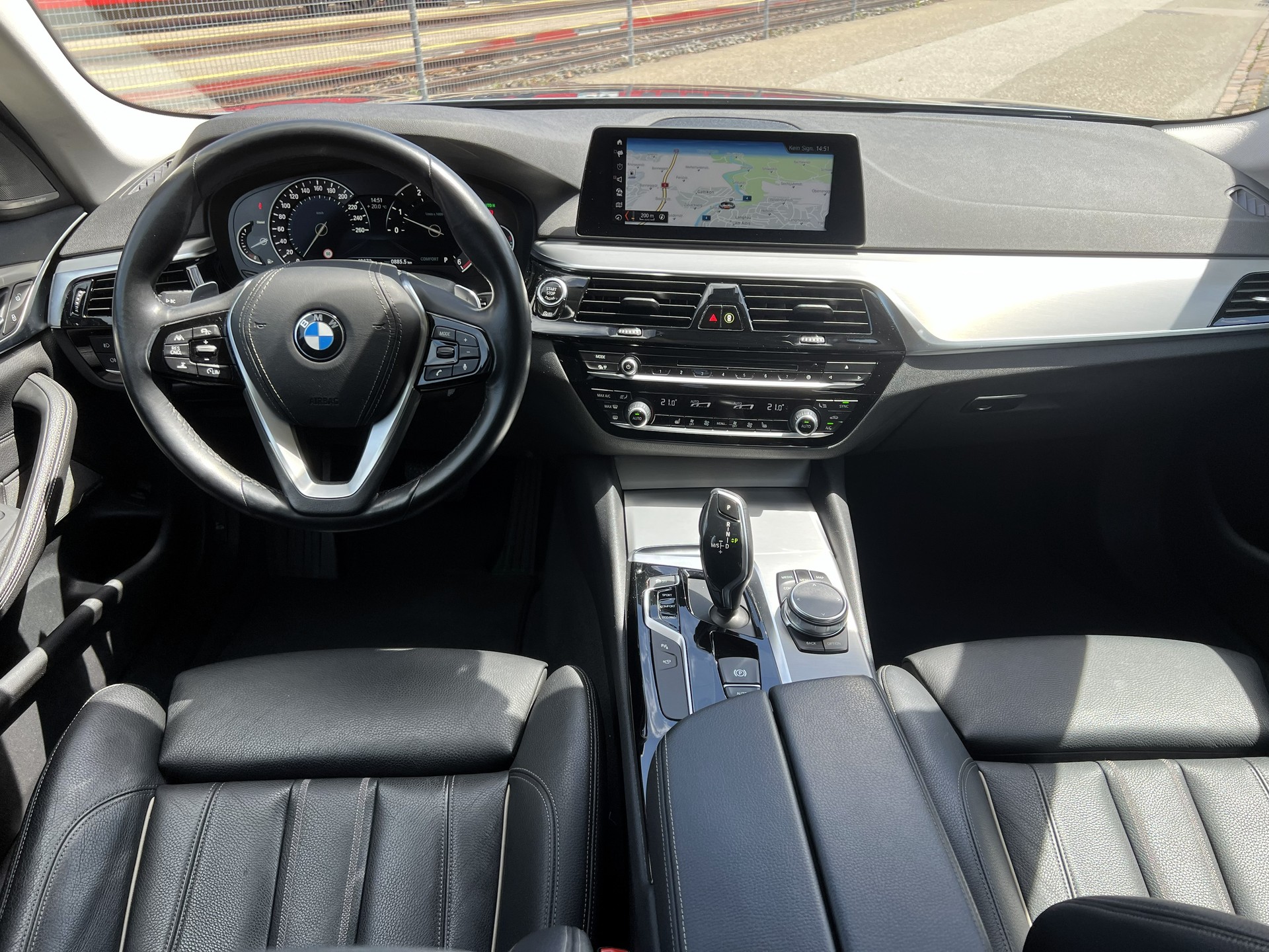 BMW 520d xDrive Sport Line Steptronic-image-26