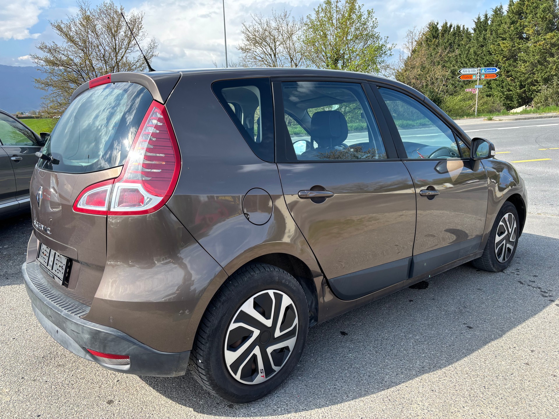 RENAULT Scénic 2.0 16V Expression X-Tronic CVT-image-3