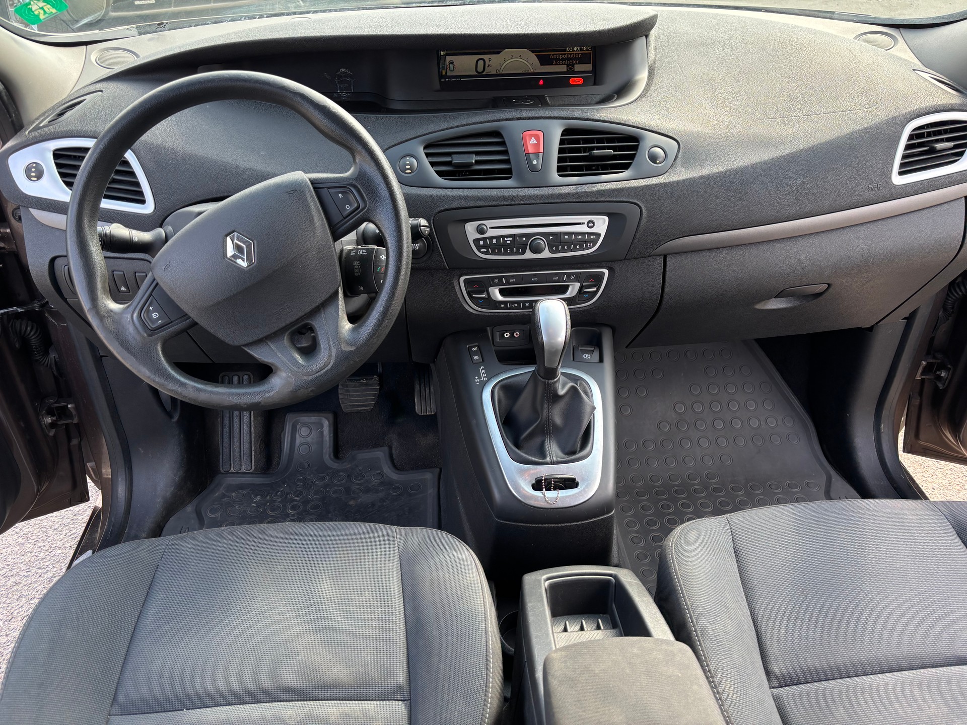RENAULT Scénic 2.0 16V Expression X-Tronic CVT-image-6