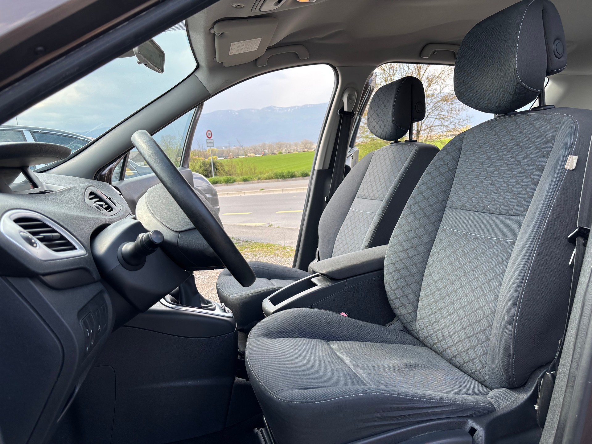 RENAULT Scénic 2.0 16V Expression X-Tronic CVT-image-11