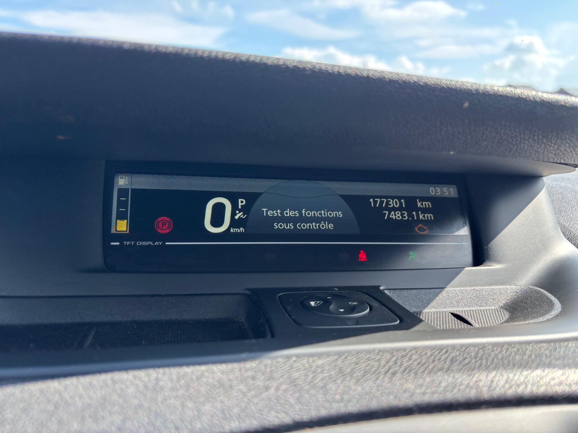 RENAULT Scénic 2.0 16V Expression X-Tronic CVT-image-7