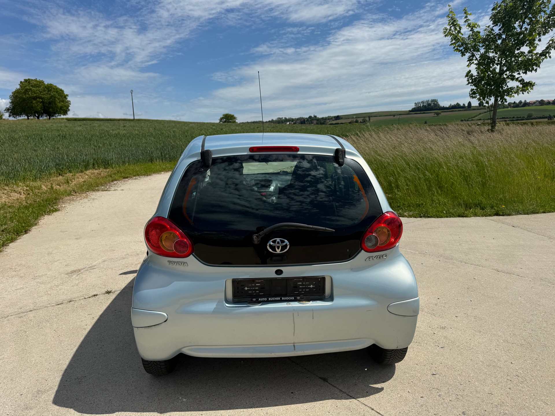 TOYOTA Aygo 1.0 Linea Terra-image-3