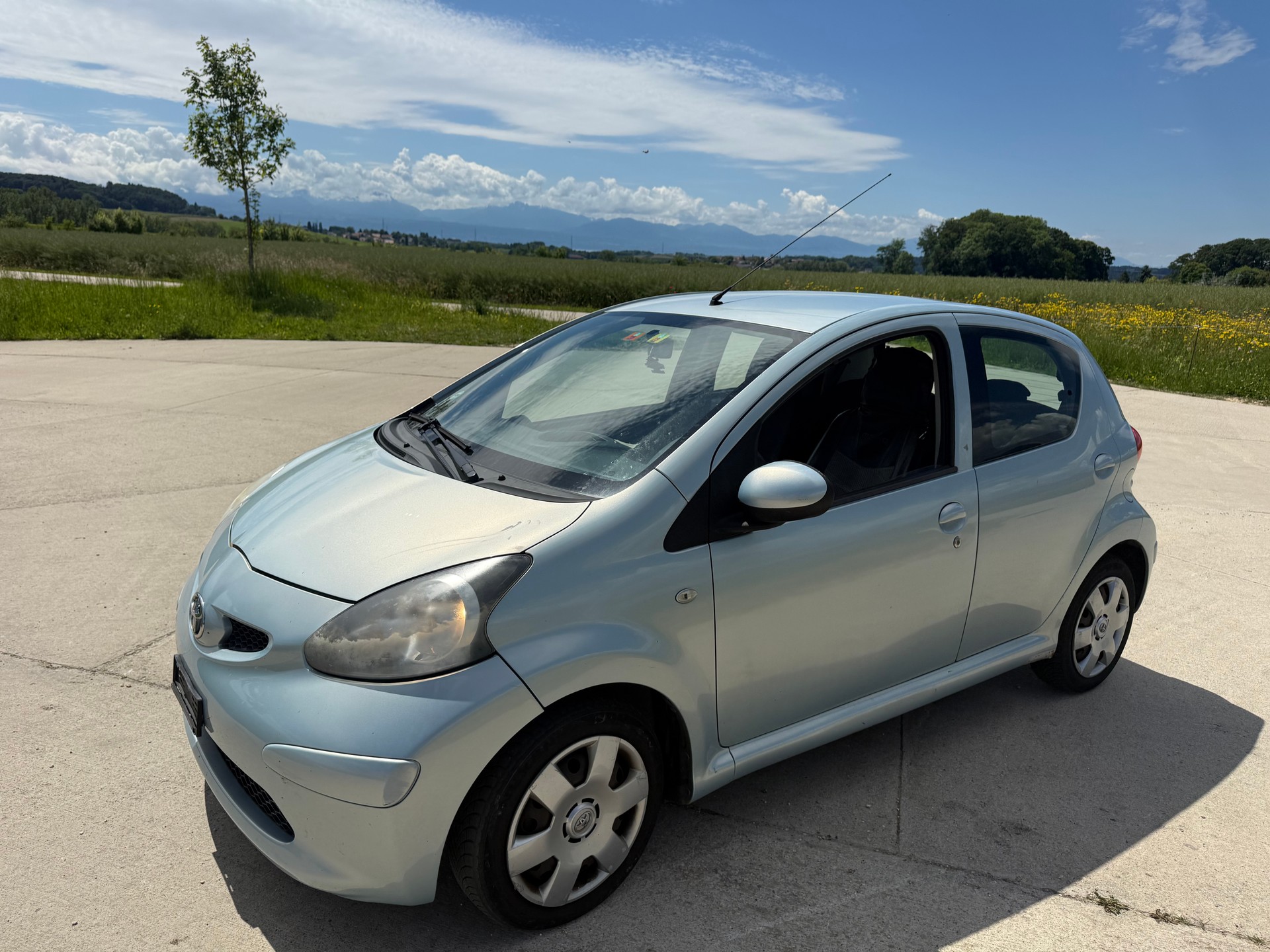 TOYOTA Aygo 1.0 Linea Terra-image-1