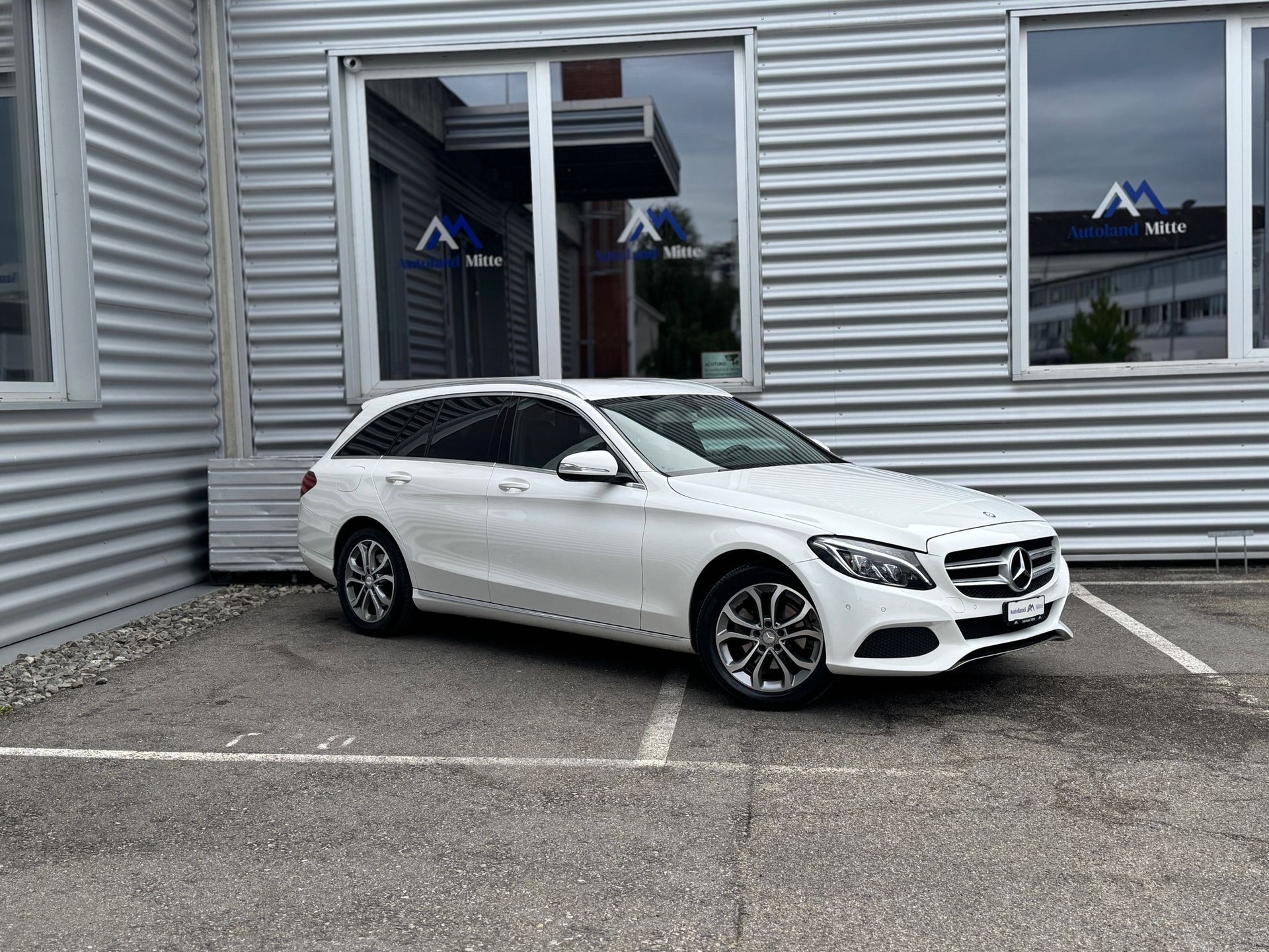 MERCEDES-BENZ C 180 AMG Line 7G-Tronic