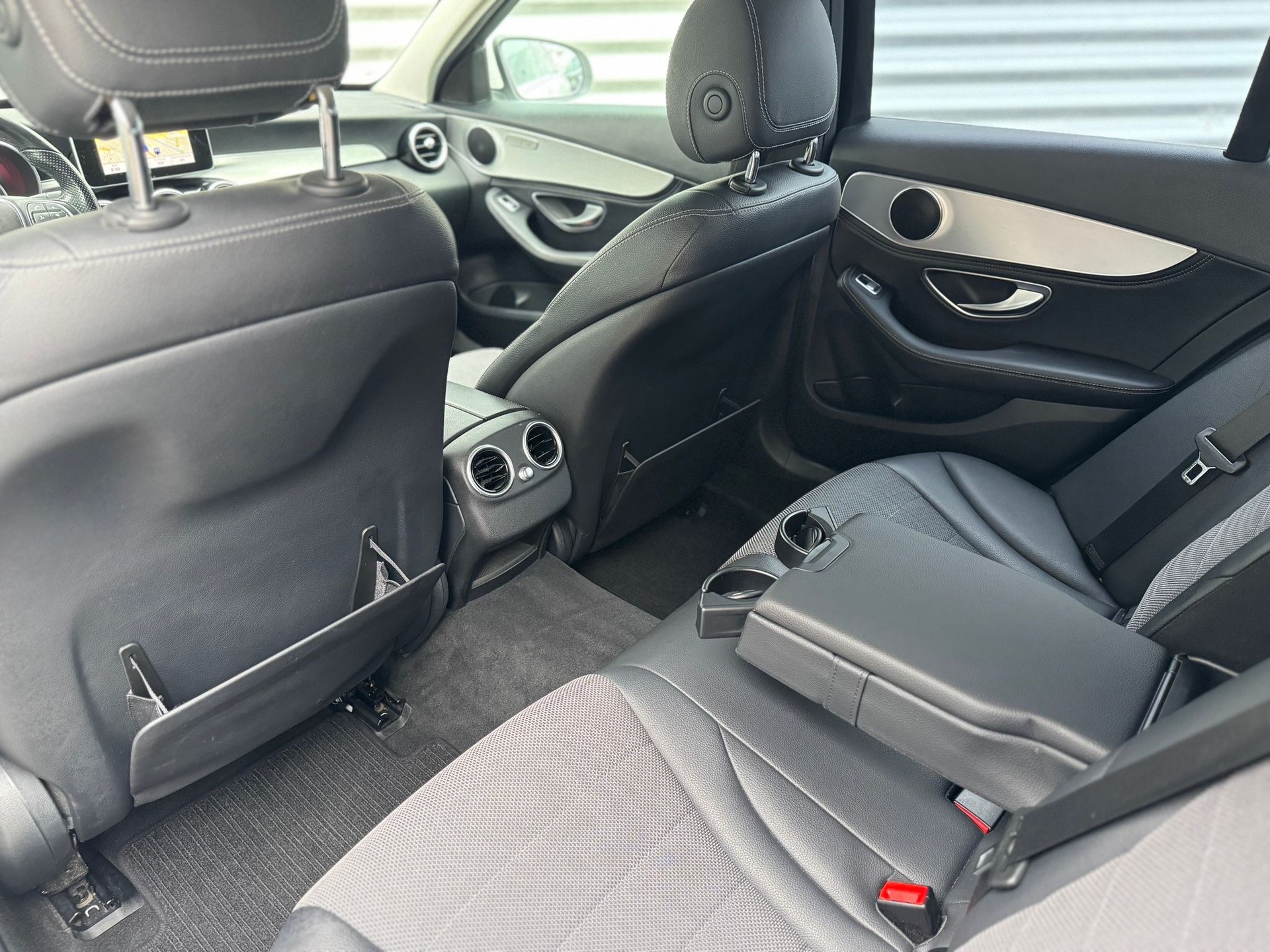 MERCEDES-BENZ C 180 AMG Line 7G-Tronic-image-12