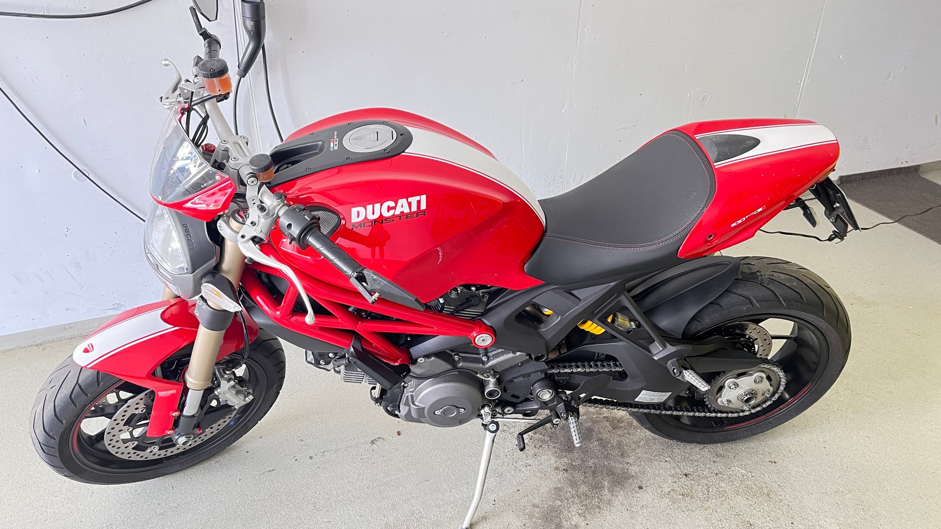 DUCATI Monster 1100 EVO ABS-image-0