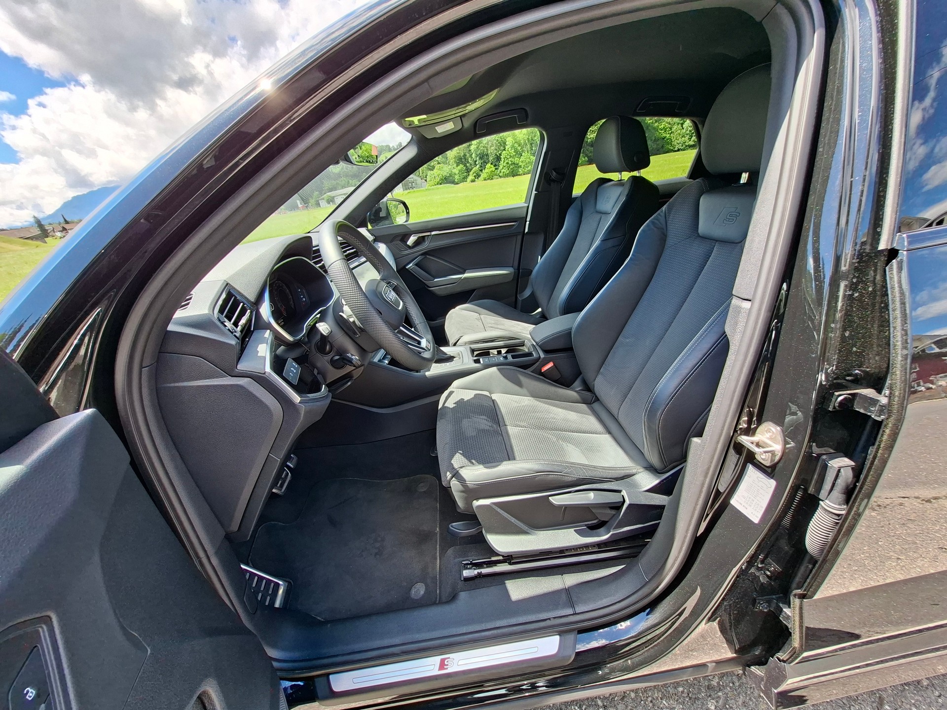 AUDI Q3 Sportback 40 TFSI S line quattro S-tronic *CH-Fahrzeug mit Garantie+ASSP*-image-7