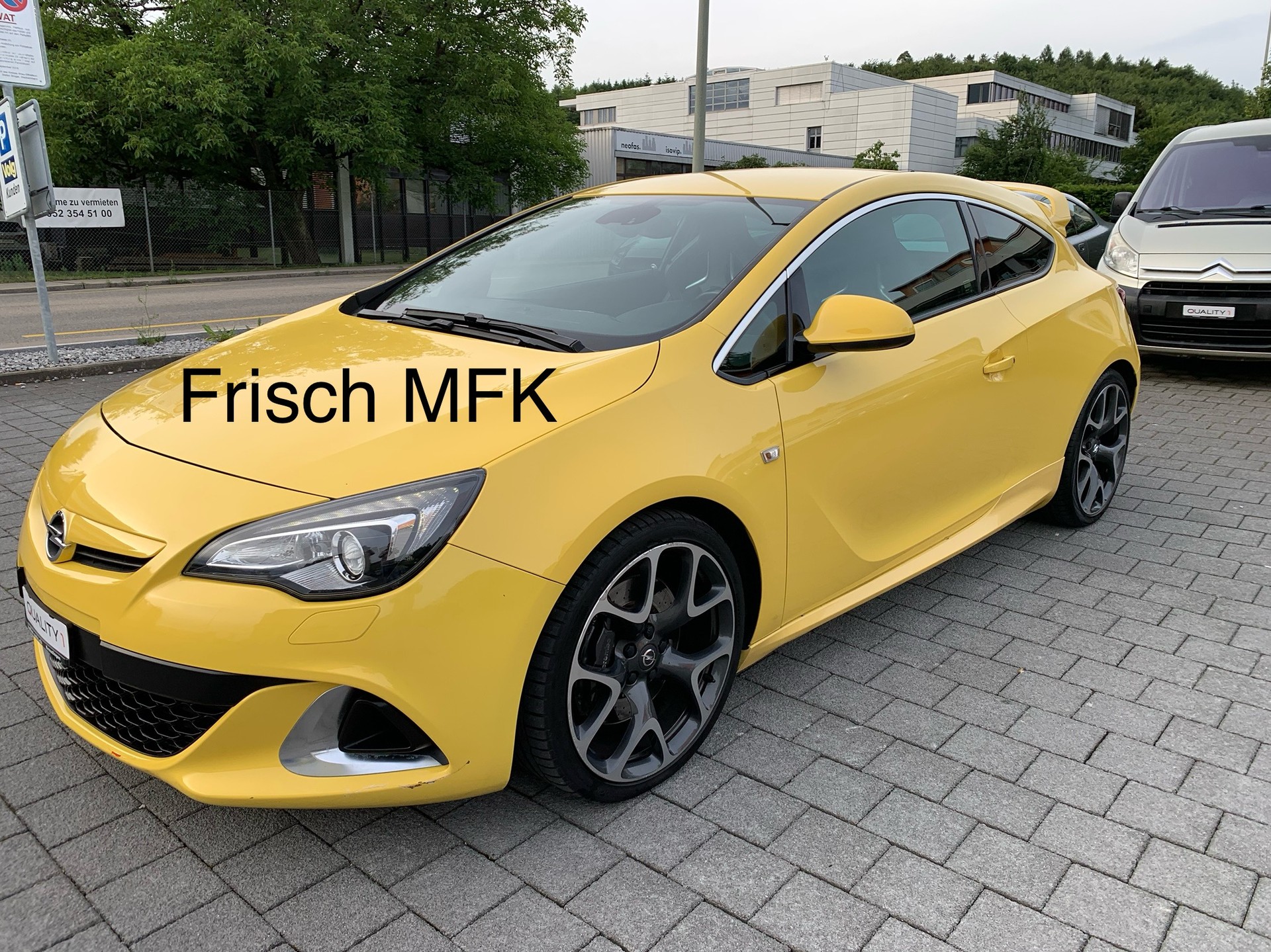 OPEL Astra GTC 2.0i 16V Turbo OPC