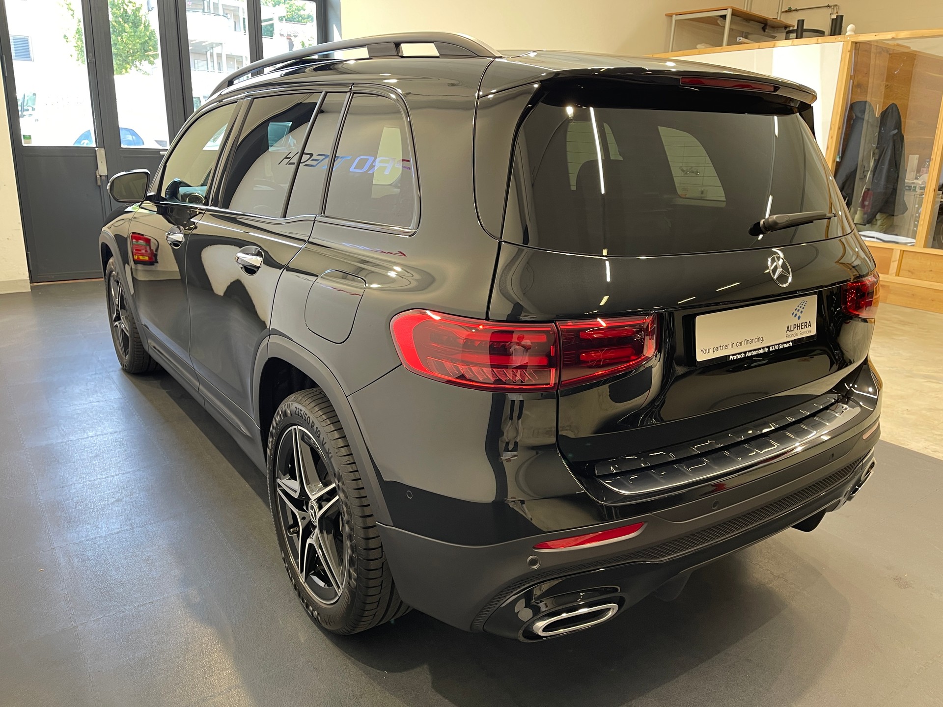 MERCEDES-BENZ GLB 200 d 8G-Tronic *AMG -LINE 7 PLATZ*-showroom-element-3