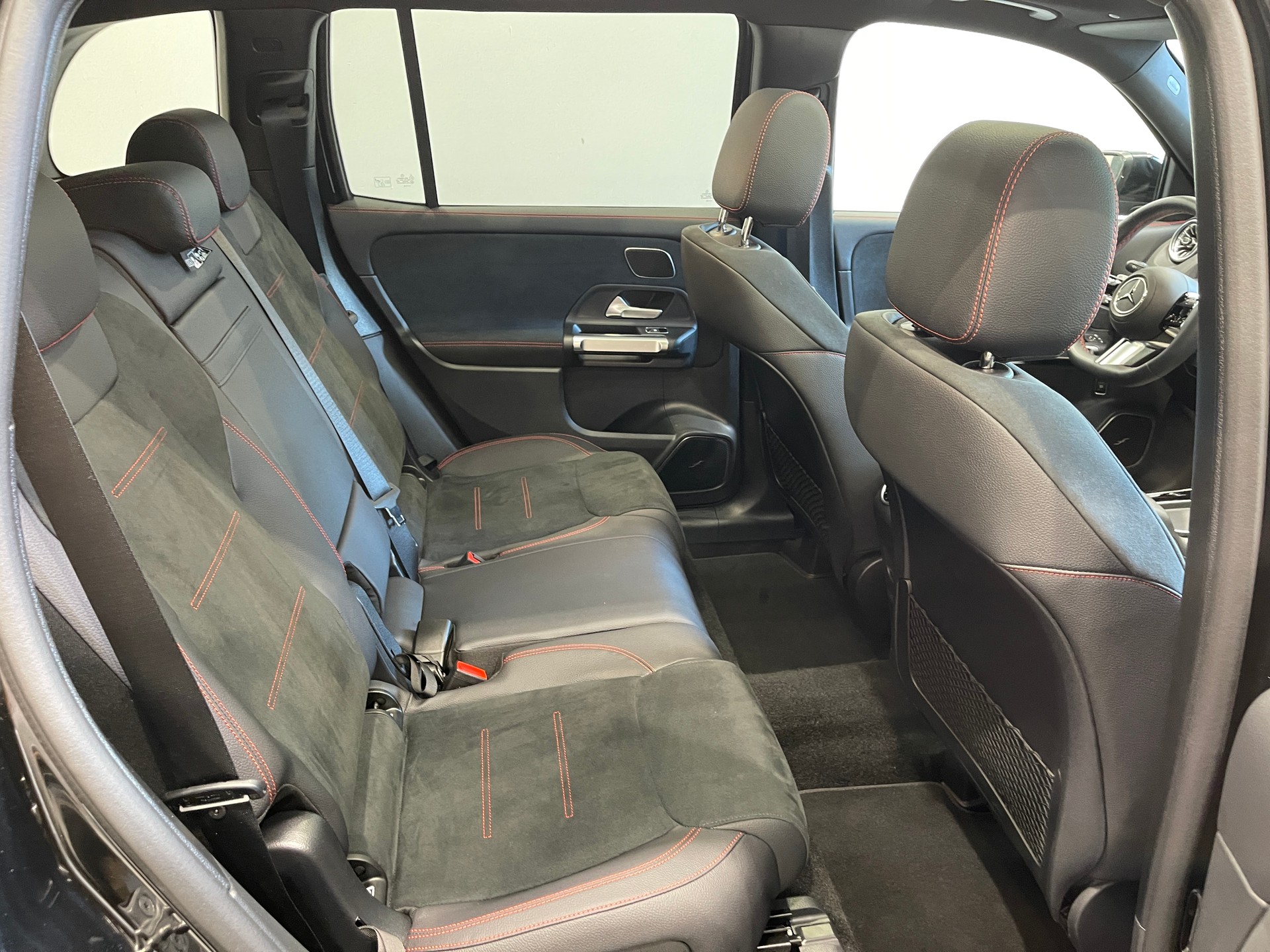 MERCEDES-BENZ GLB 200 d 8G-Tronic *AMG -LINE 7 PLATZ*-image-16