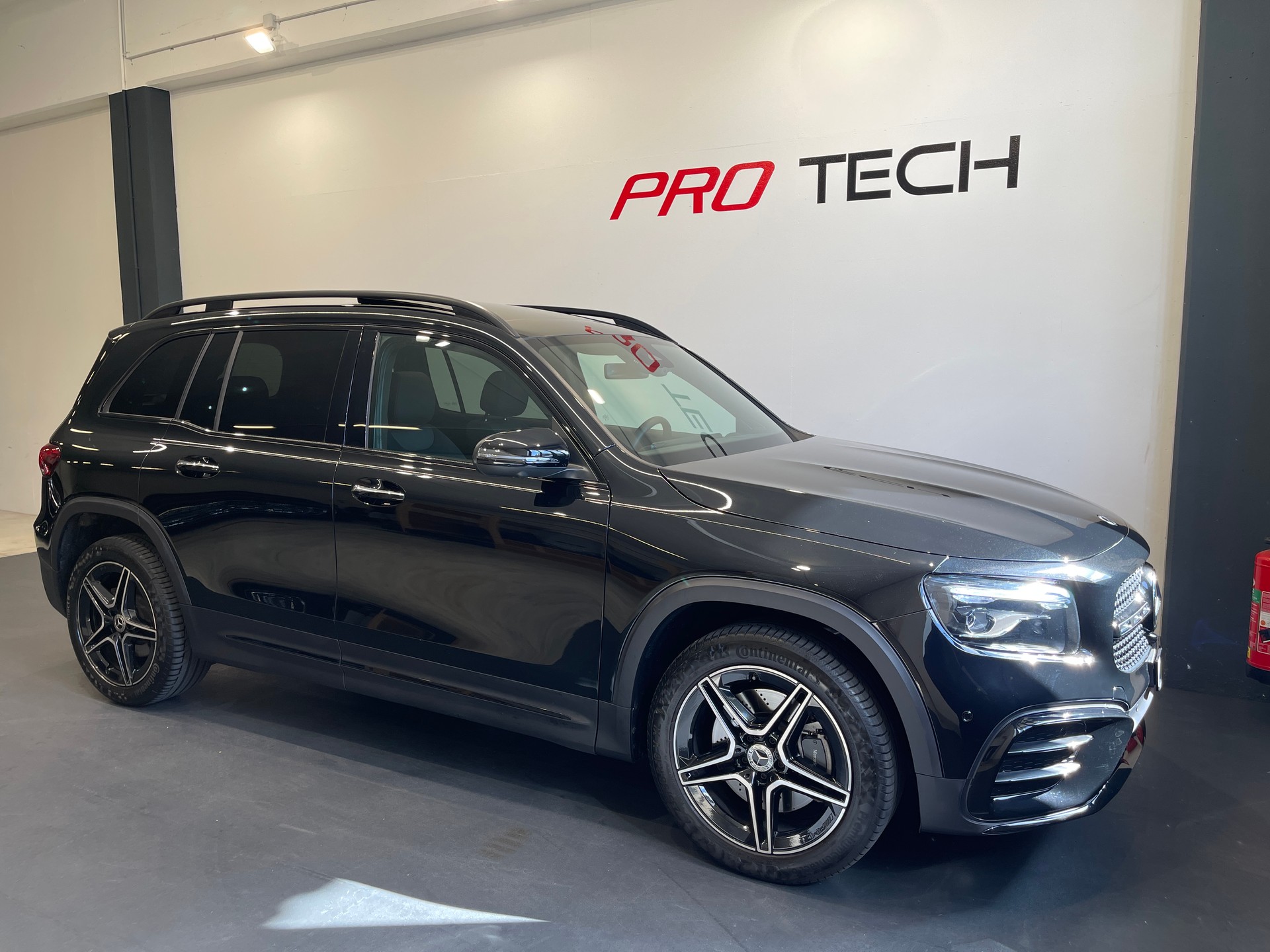 MERCEDES-BENZ GLB 200 d 8G-Tronic *AMG -LINE 7 PLATZ*