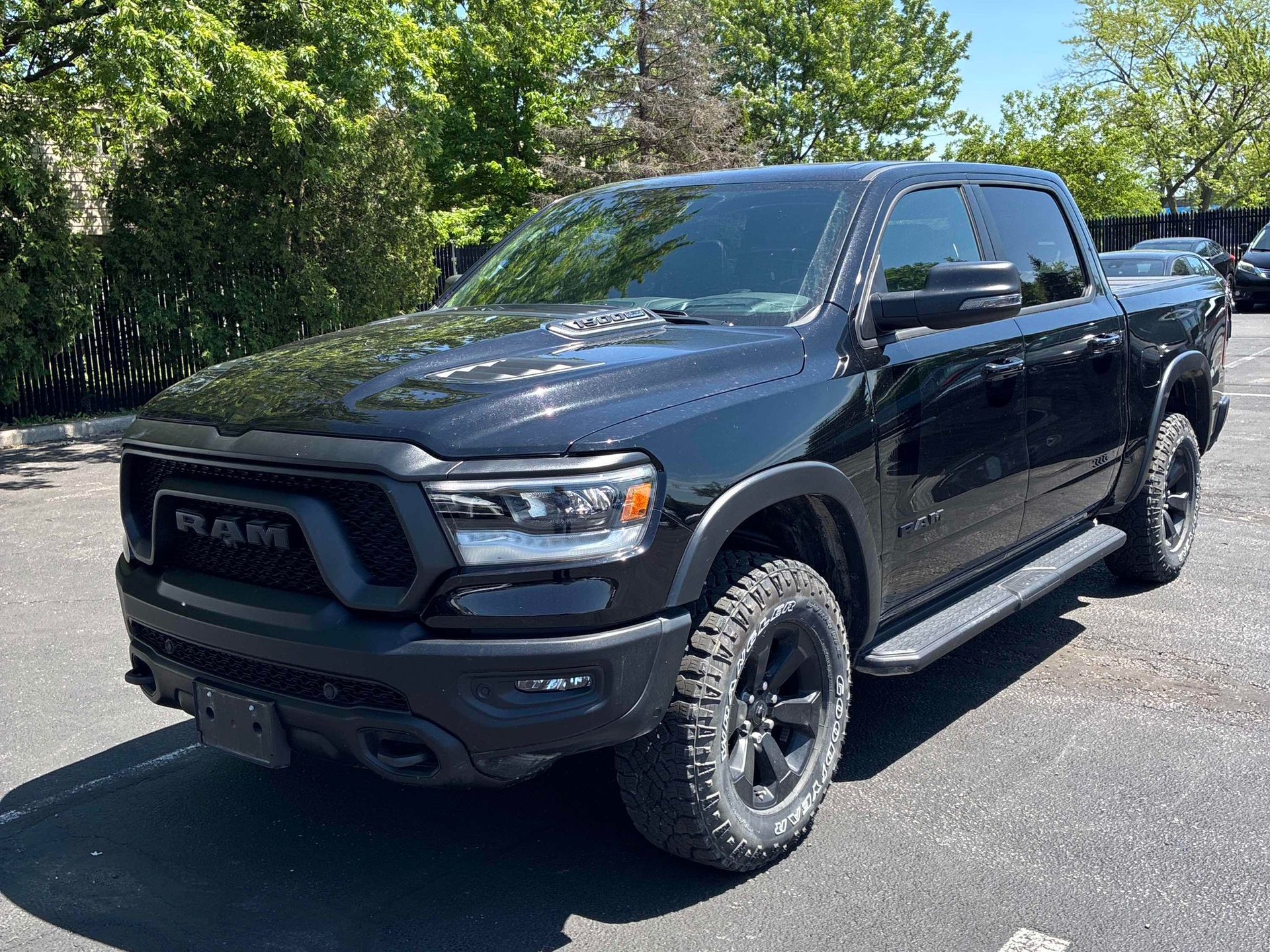 DODGE Ram 1500 5.7 V8 4x4 Rebel 396PS / 3.5T AHK-showroom-element-3