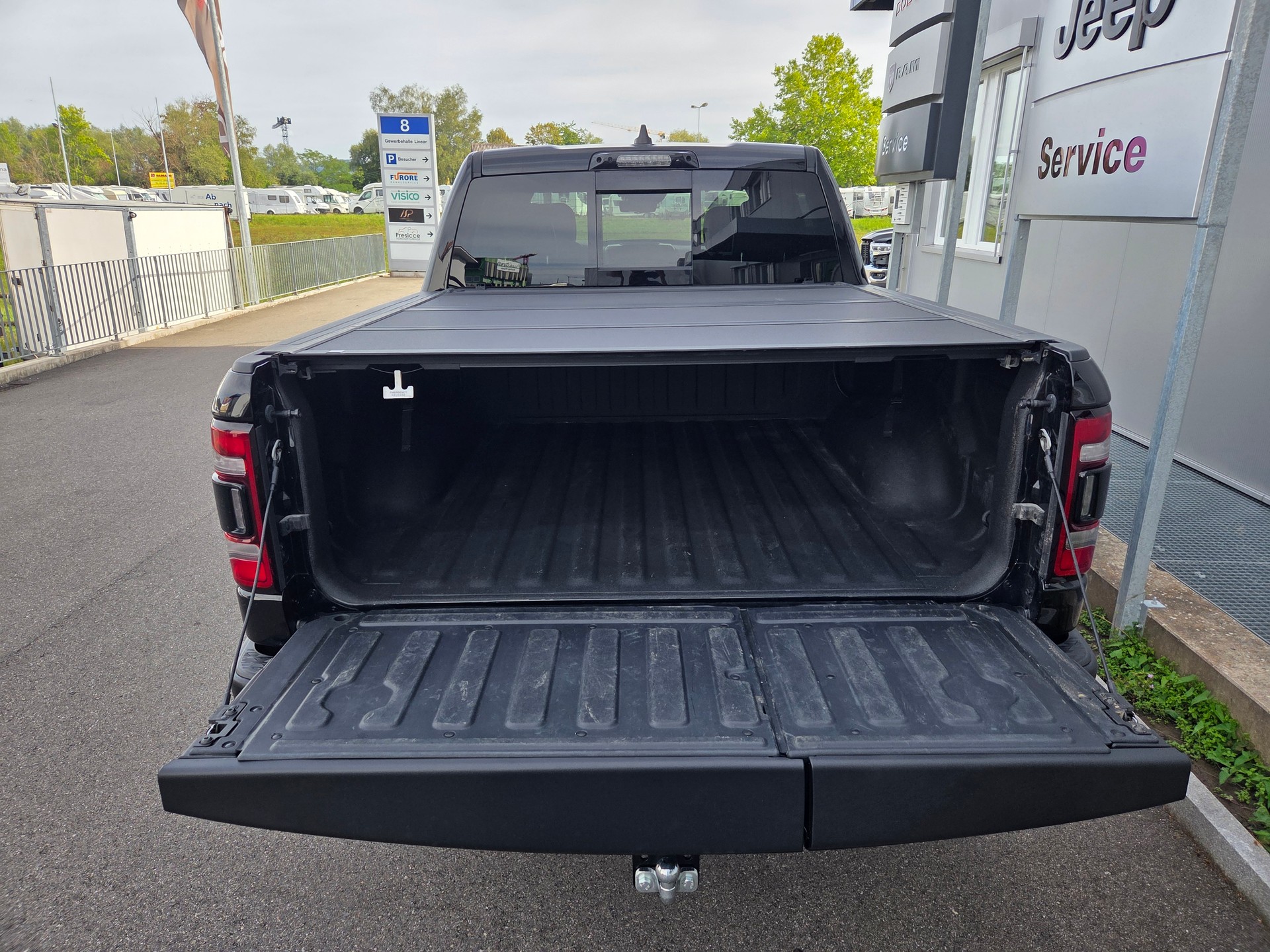 DODGE Ram 1500 5.7 V8 4x4 Rebel 396PS / 3.5T AHK-image-5