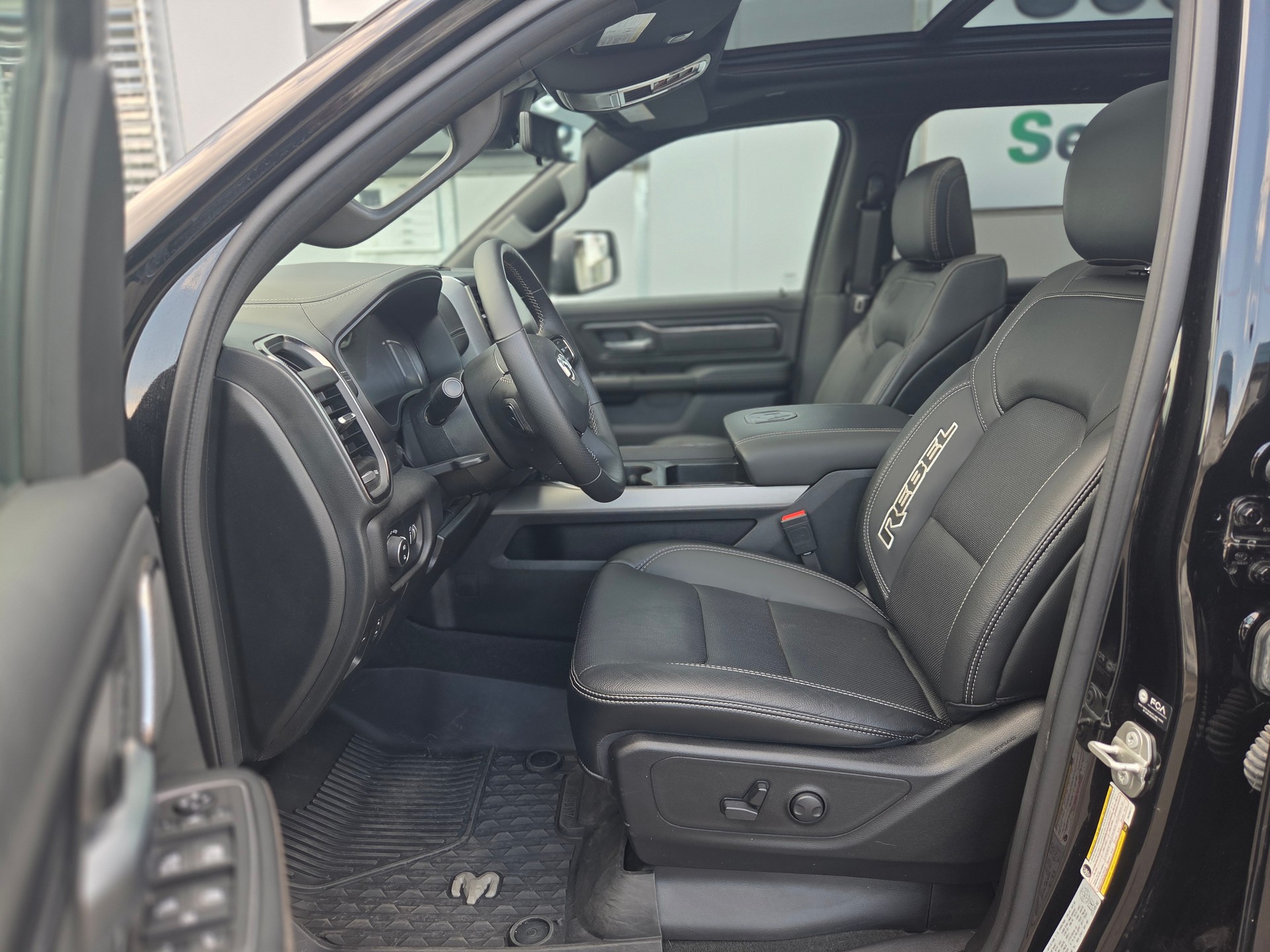 DODGE Ram 1500 5.7 V8 4x4 Rebel 396PS / 3.5T AHK-image-5