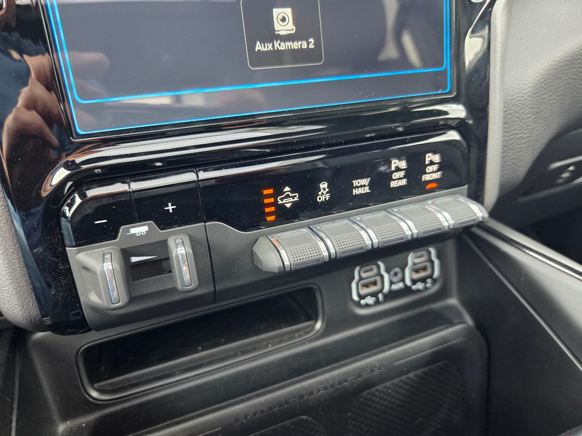 DODGE Ram 1500 5.7 V8 4x4 Rebel 396PS / 3.5T AHK-image-16