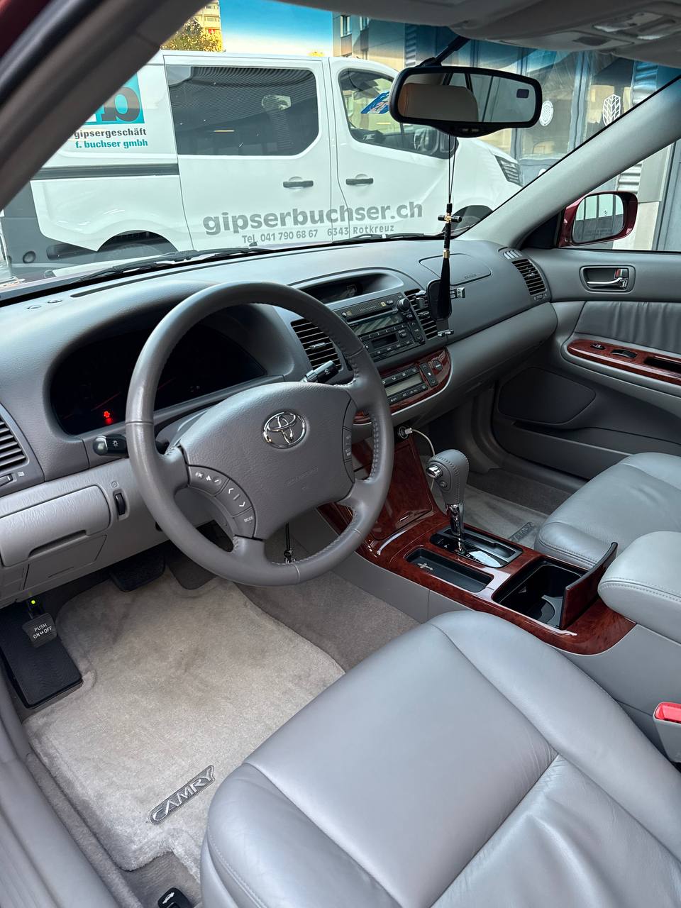 TOYOTA XLE V6 3.0-image-3