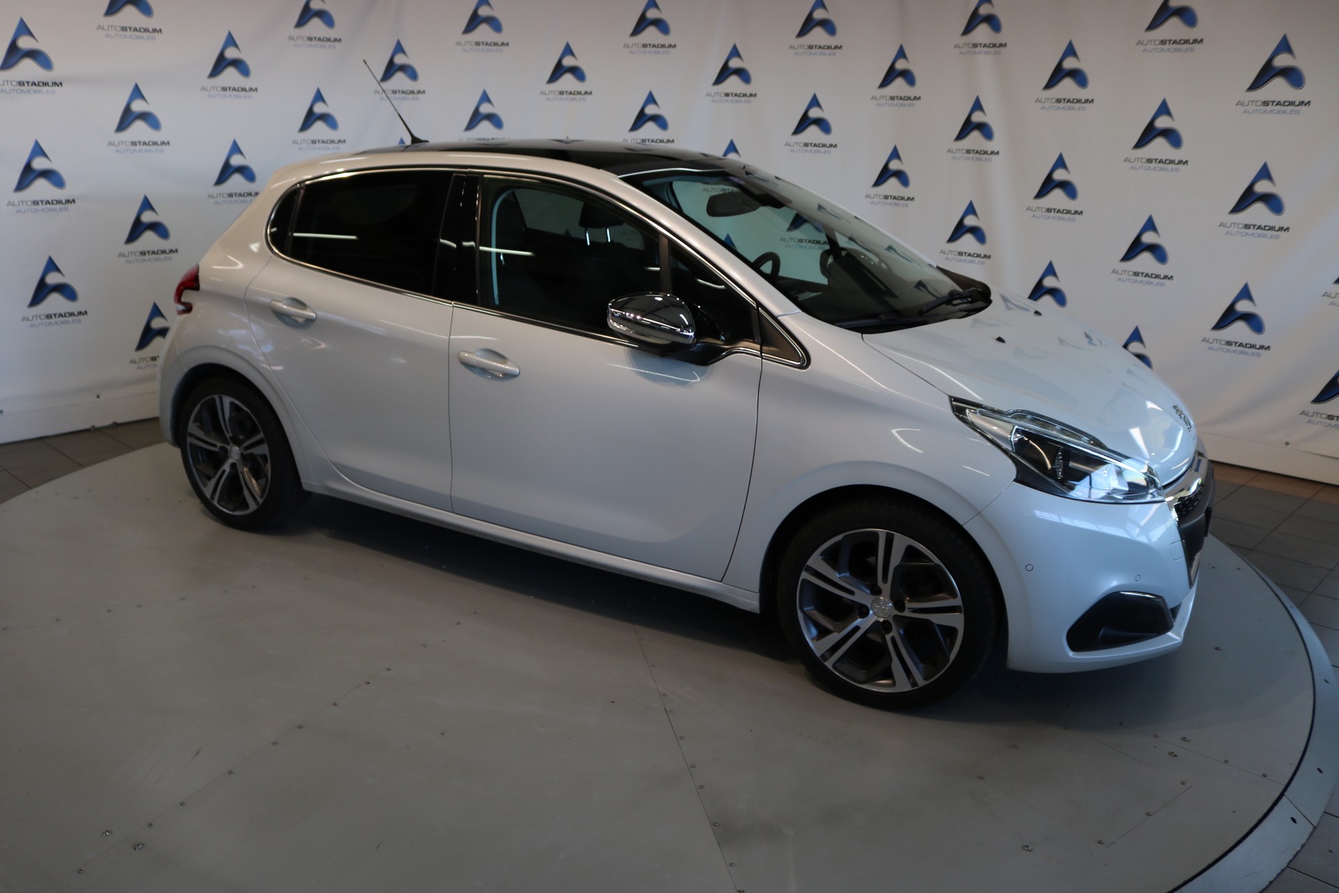 PEUGEOT 208 Allure EAT6-image-36
