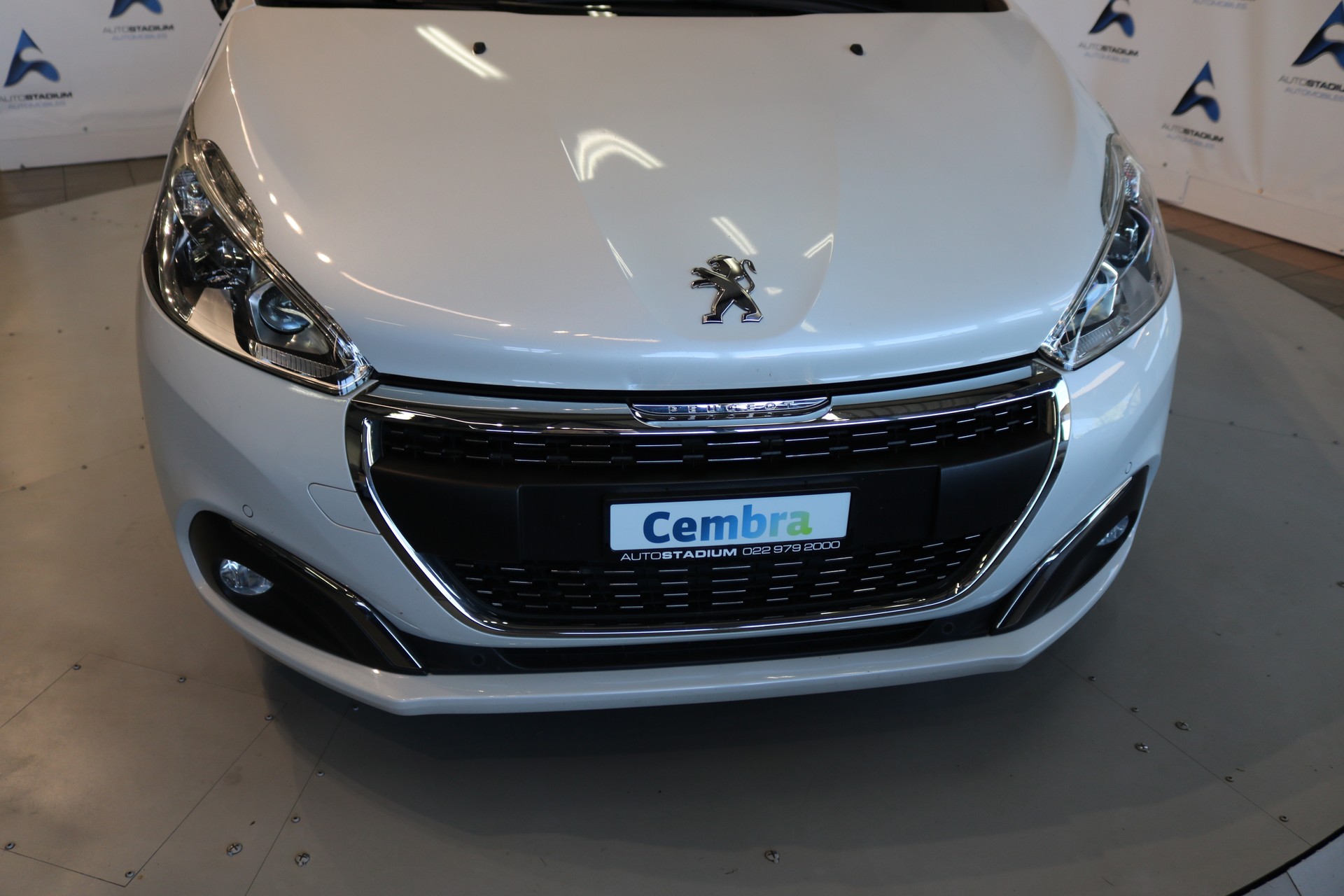 PEUGEOT 208 Allure EAT6-image-37