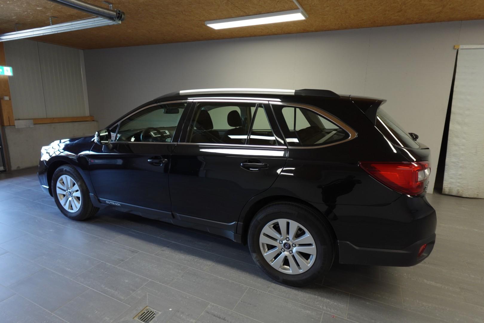 SUBARU Outback 2.0 D Swiss-image-12