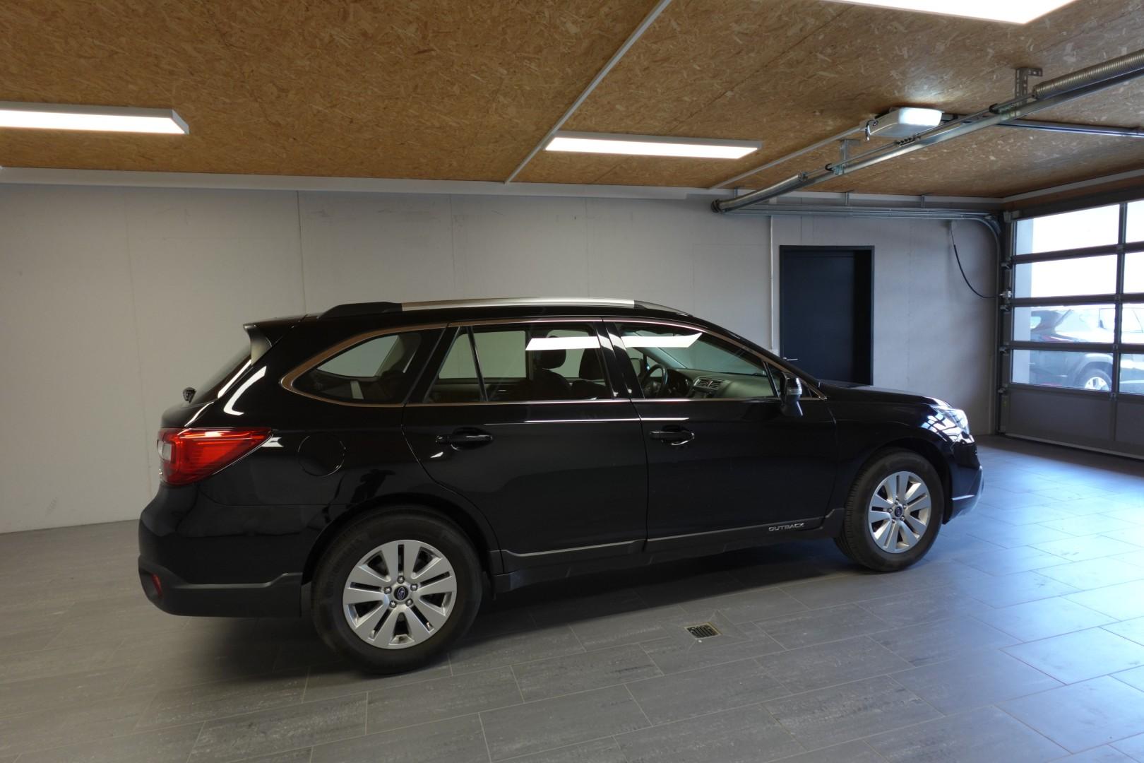 SUBARU Outback 2.0 D Swiss-image-6