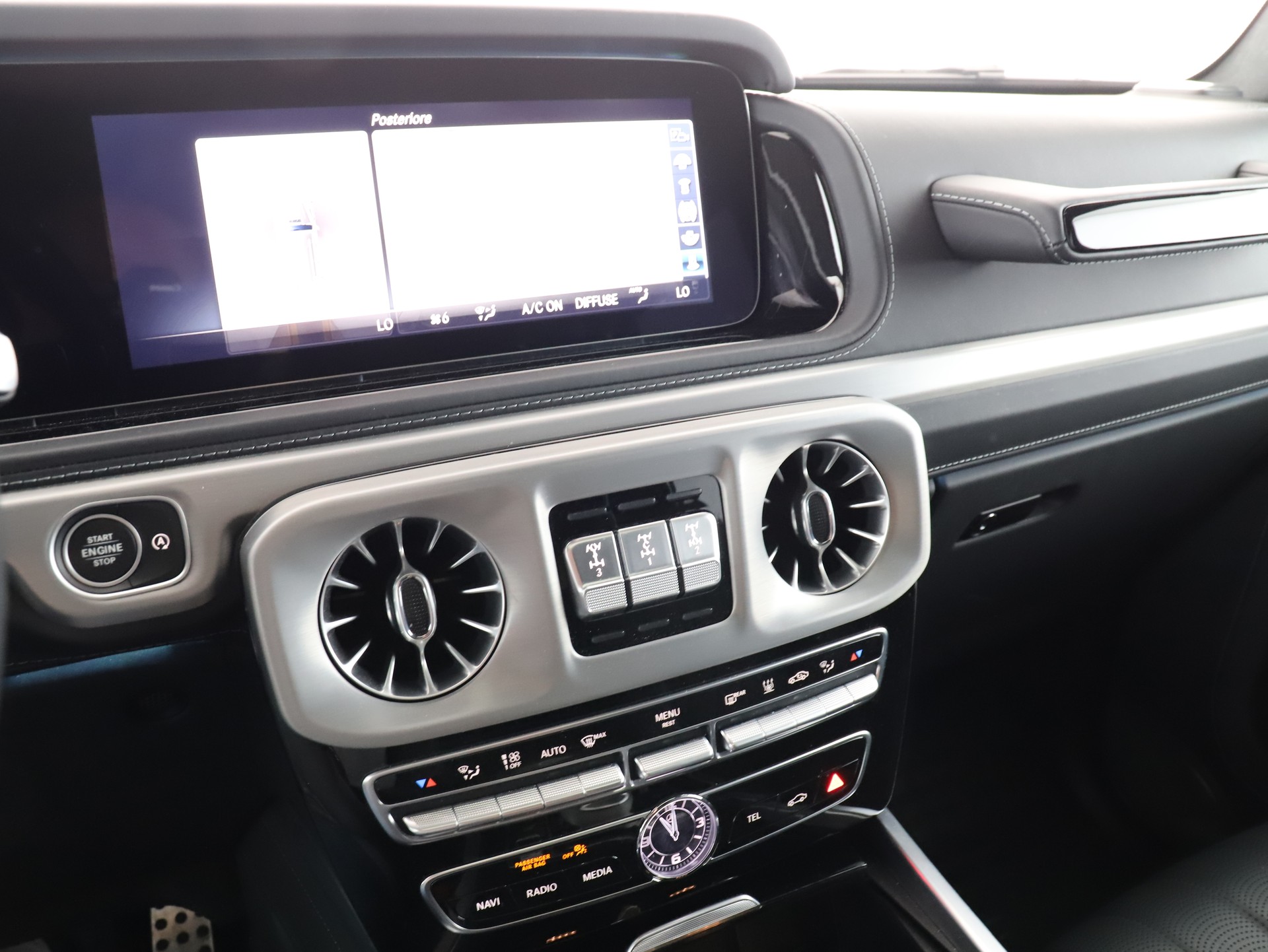 MERCEDES-BENZ G 400d AMG Line 9G-T-image-14