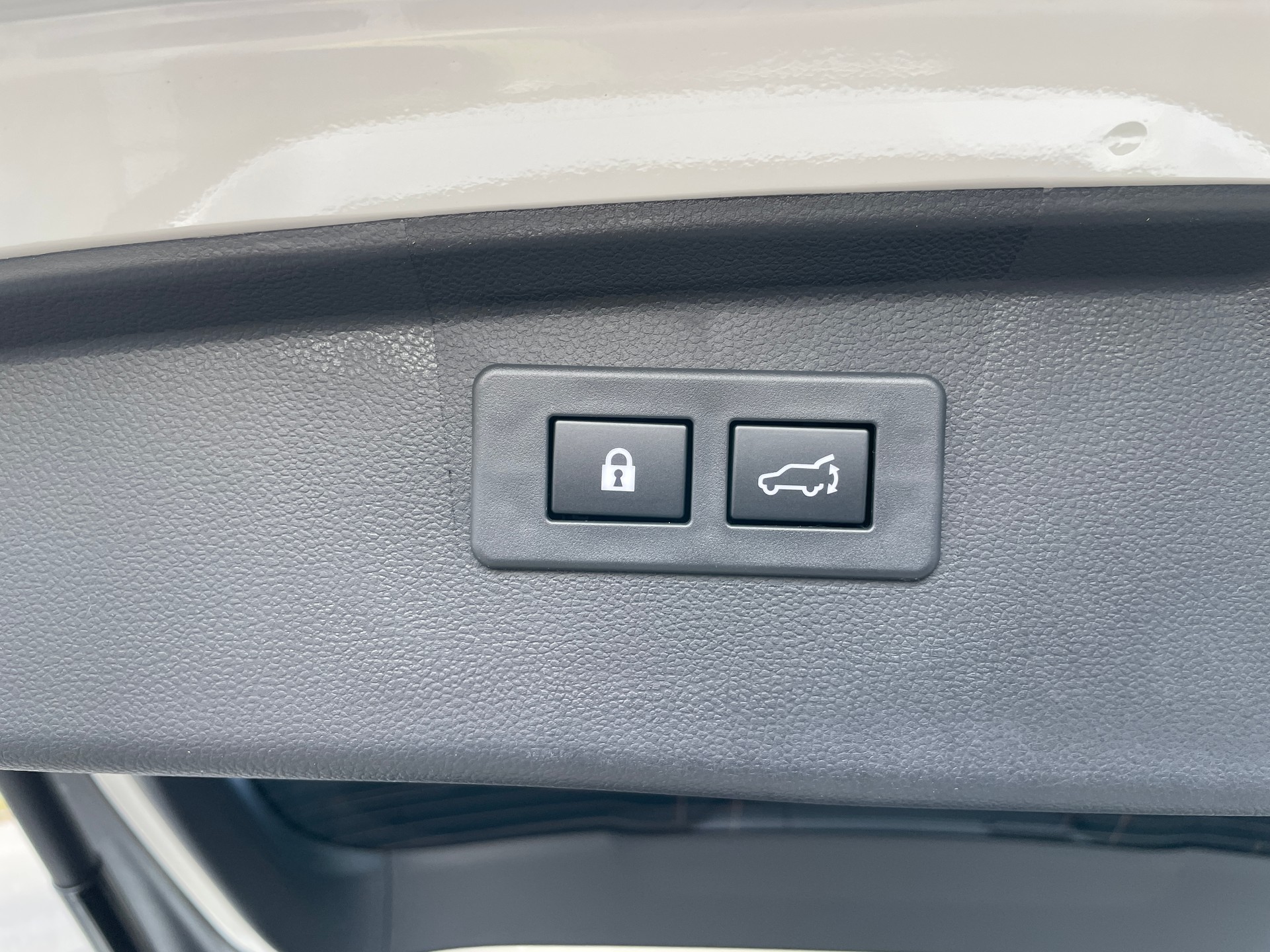 SUBARU Outback 2.5i Luxury AWD Limited-image-5