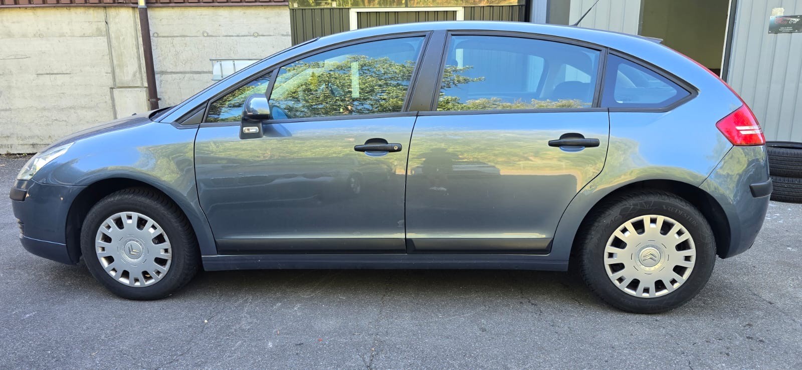 CITROEN C4 Berline 1.4i 16V X-image-1