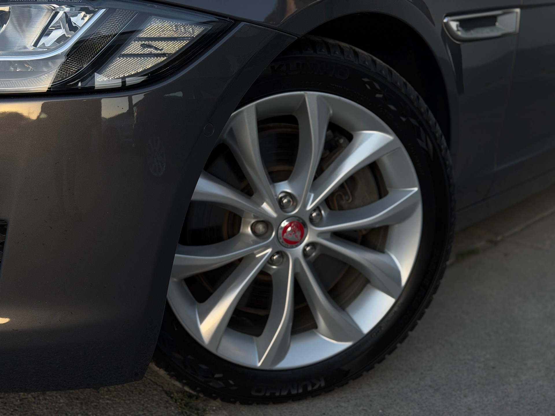 JAGUAR XF 30d Portfolio Automatic-image-8
