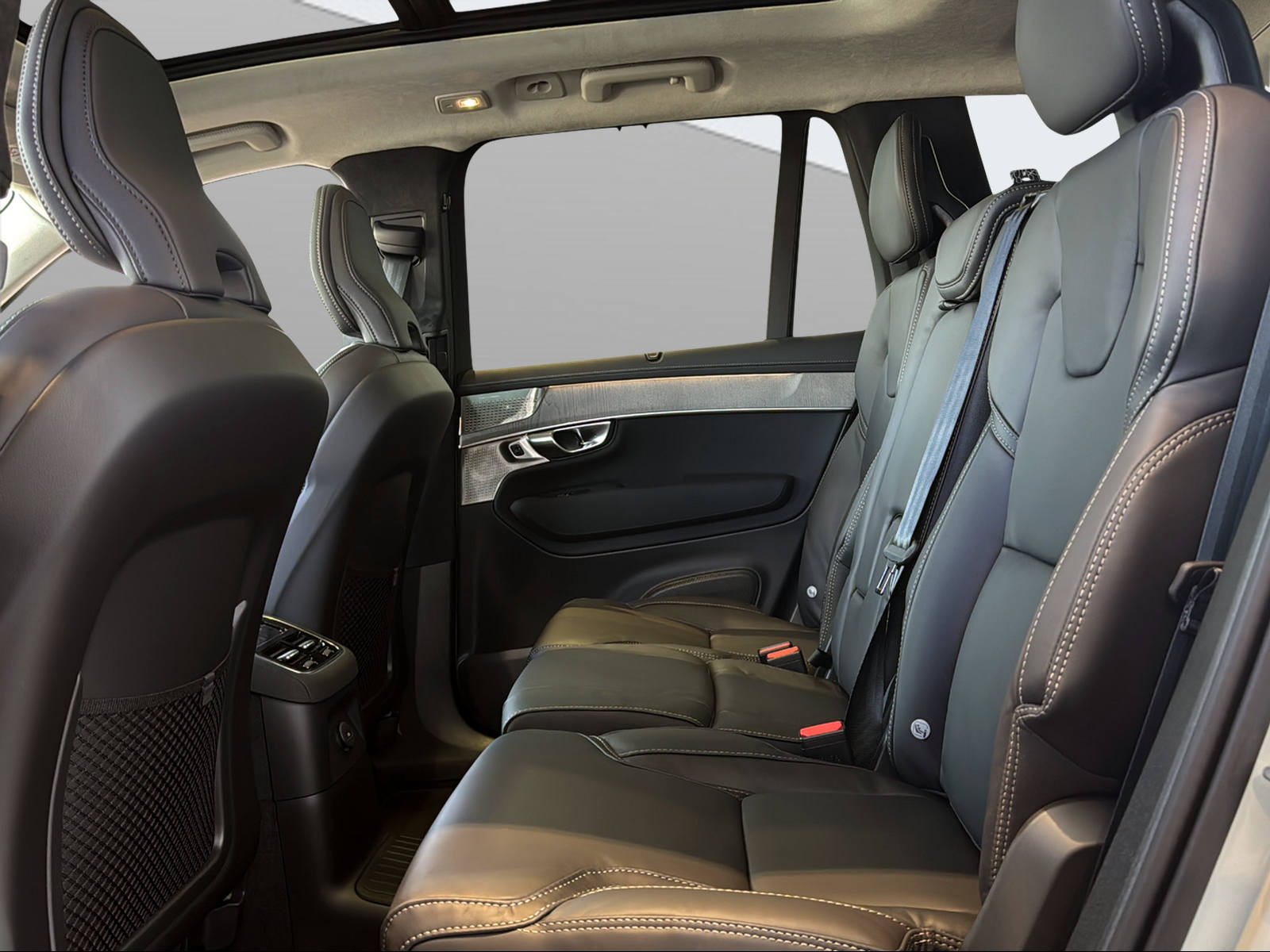 VOLVO XC90 2.0 T8 TE Ultra Dark eAWD-image-12
